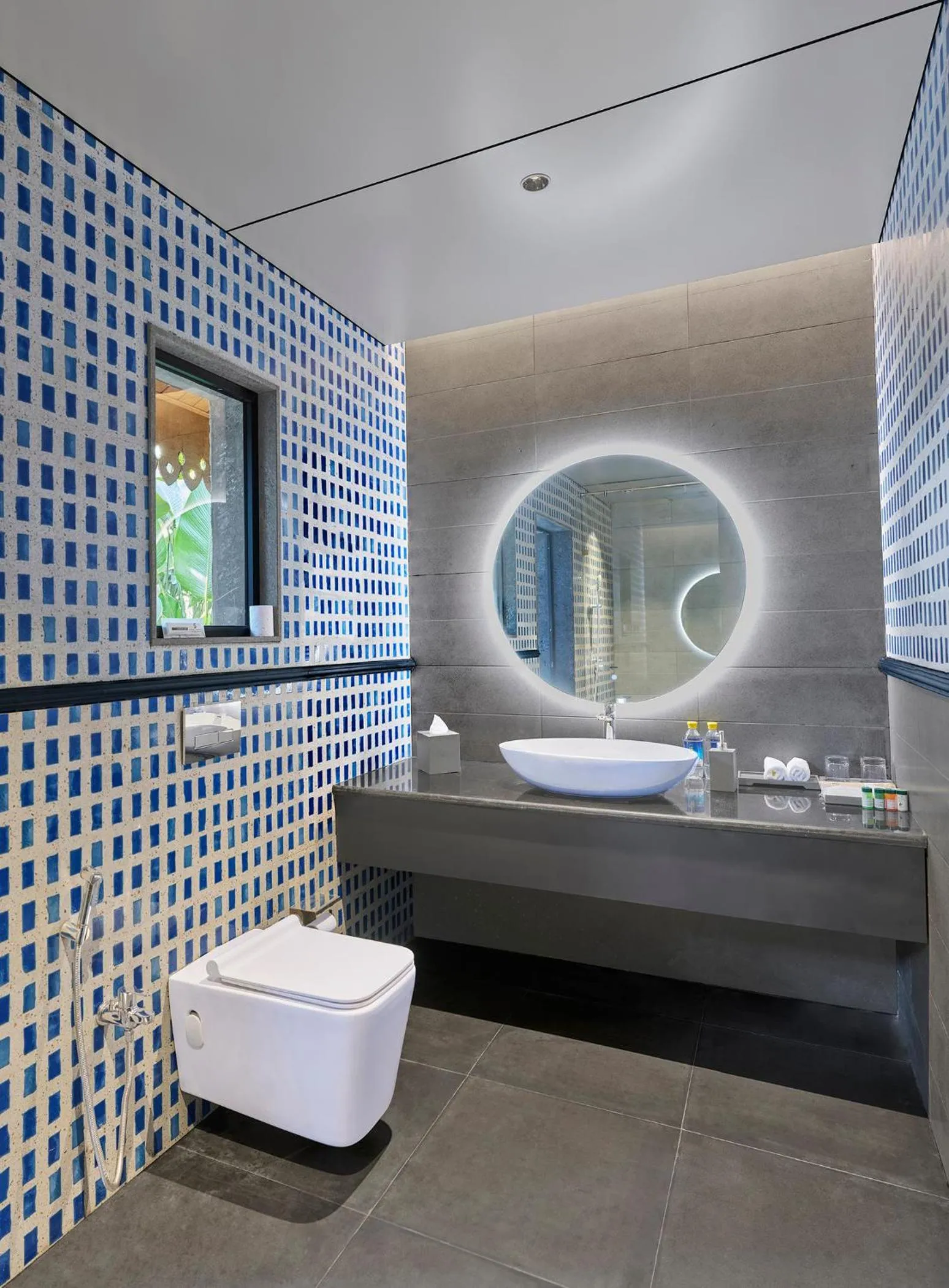 Bathroom in Stone Water By Zuper