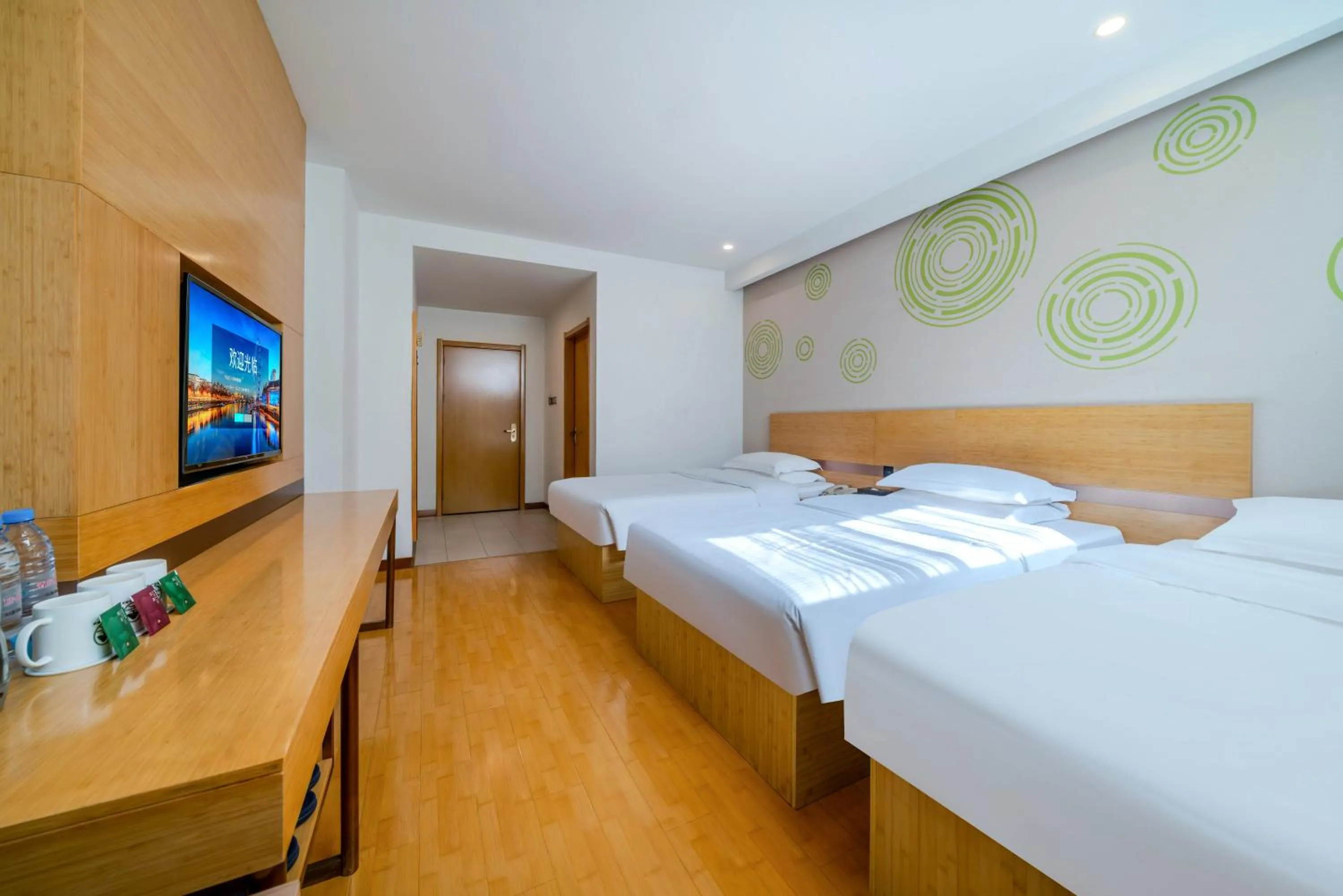Photo of the whole room, Bed in GreenTree Inn
