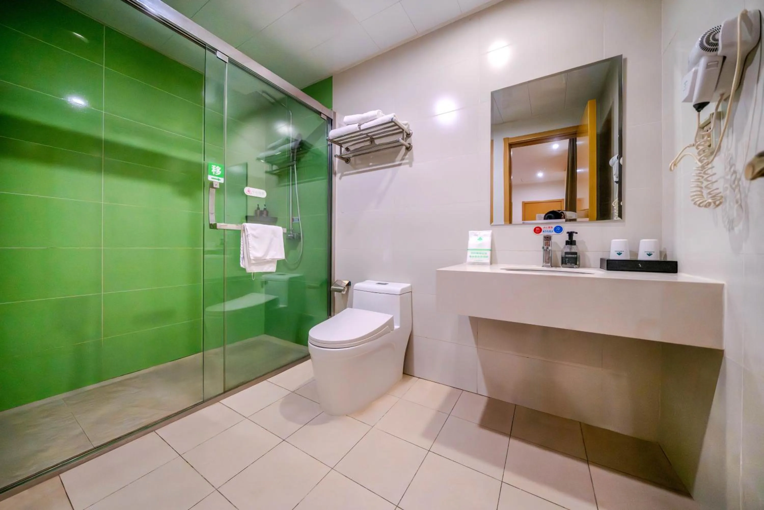 Toilet in GreenTree Inn