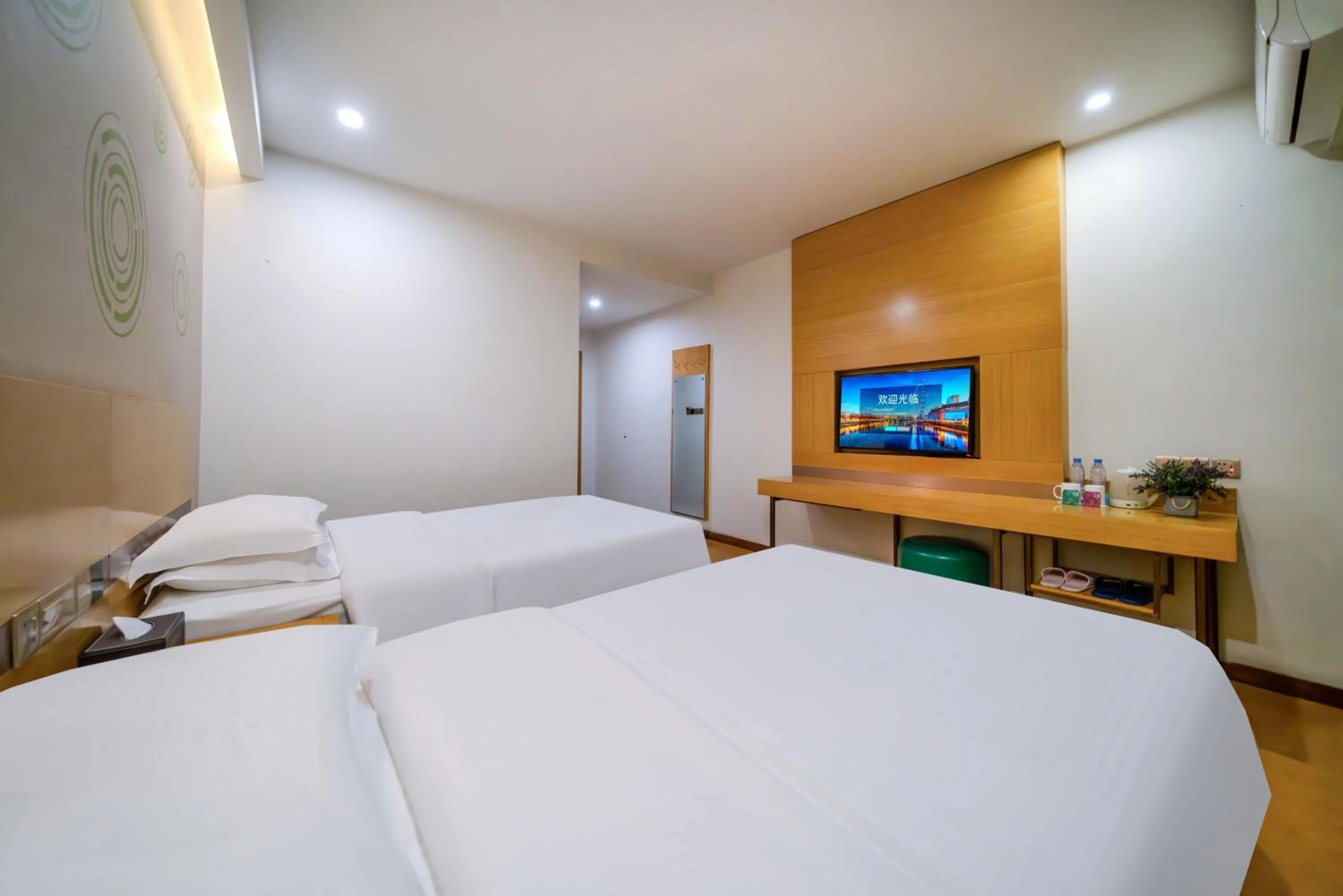 Standard Twin Room in GreenTree Inn