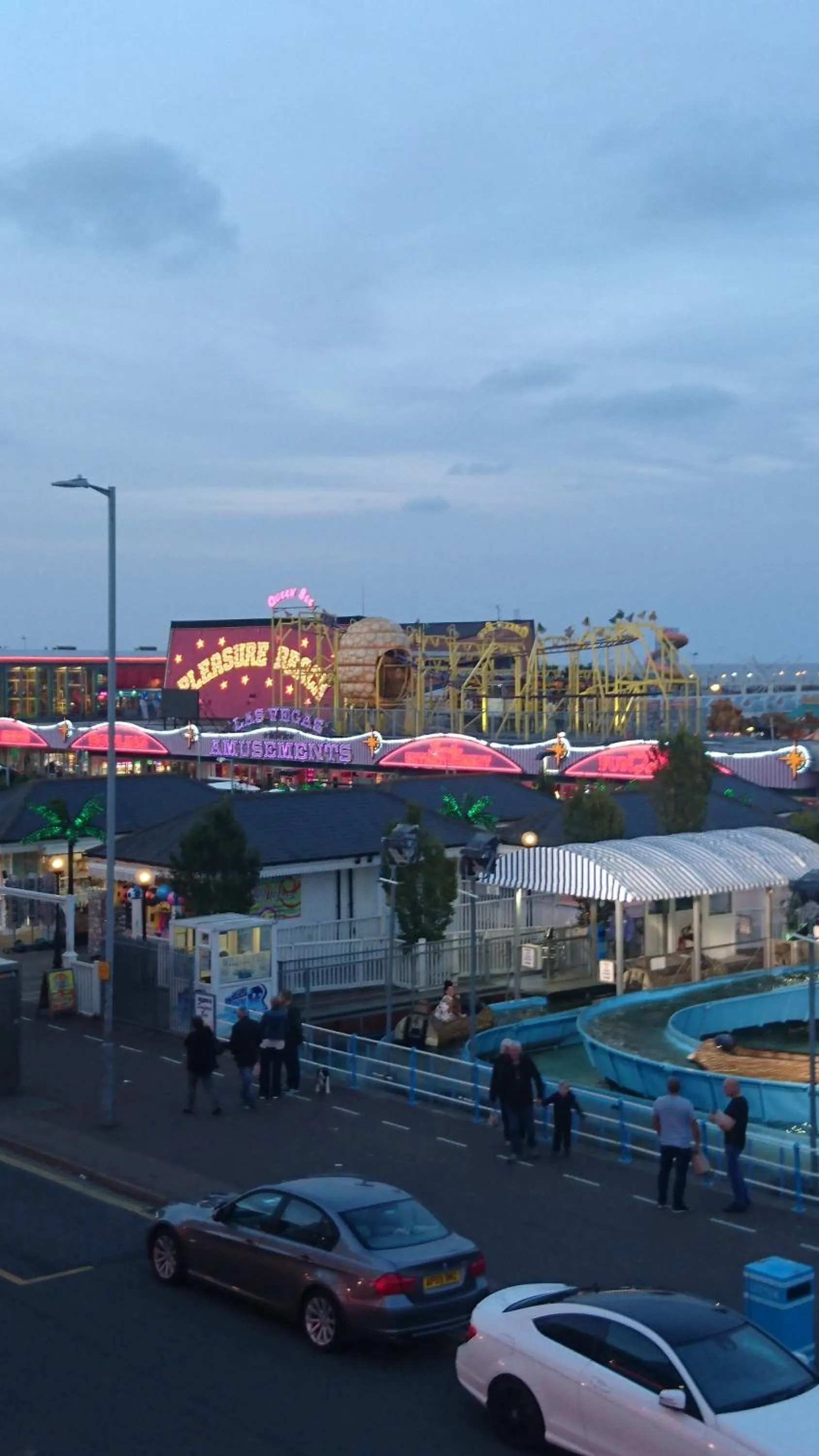 Area and facilities in The Sandgate