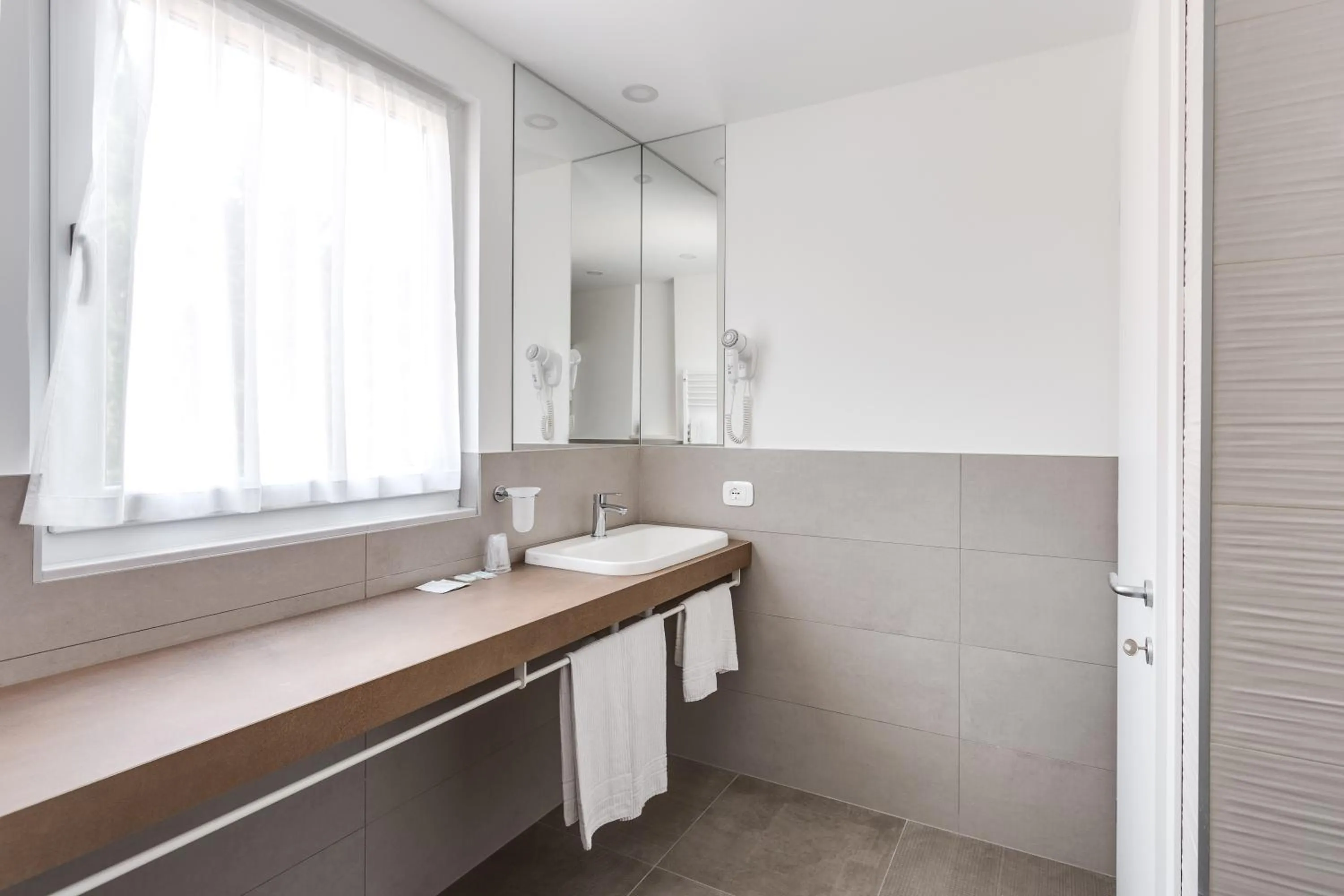 Bathroom in Hotel Europa