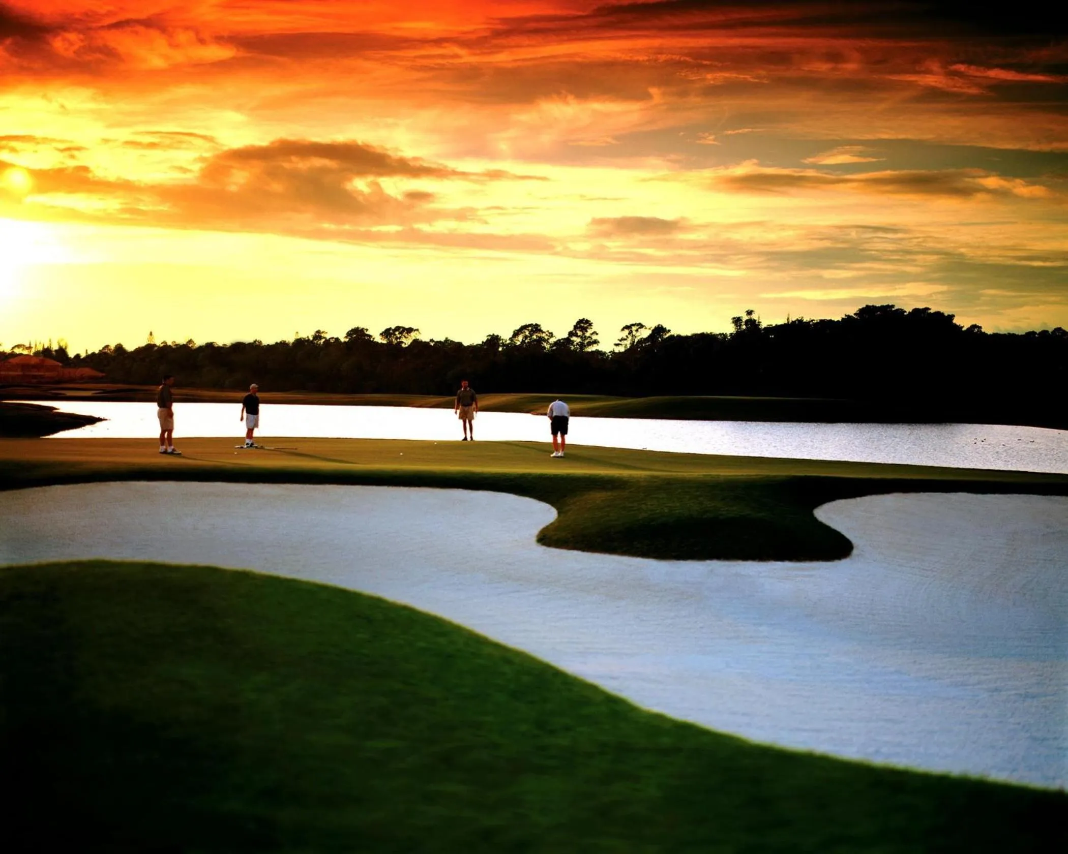 Golfcourse in Lighthouse Pointe at Grand Lucayan Resort