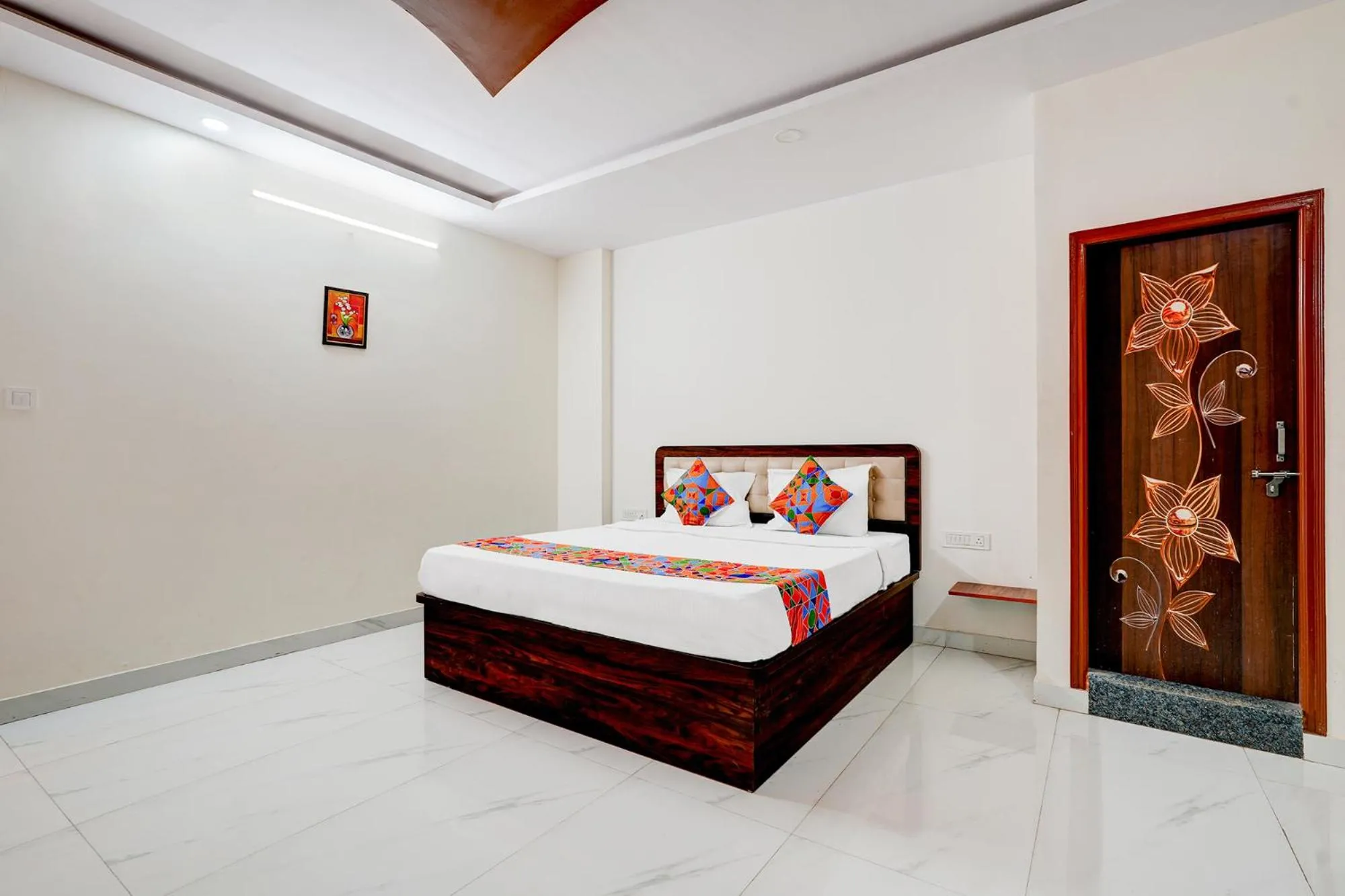 FabHotel Royal Garuda Palace