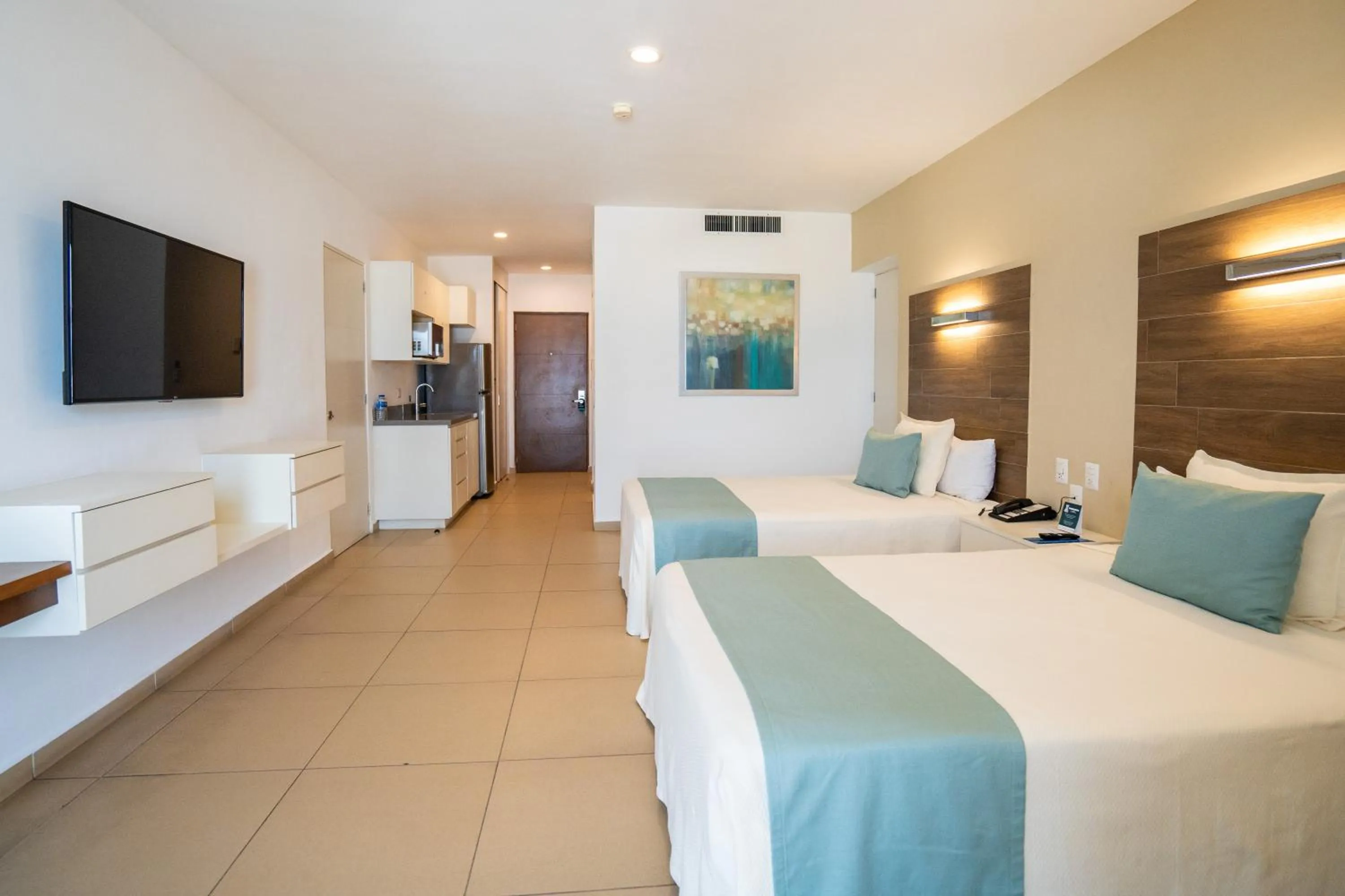 Photo of the whole room in Pacific Palace Beach Tower Hotel