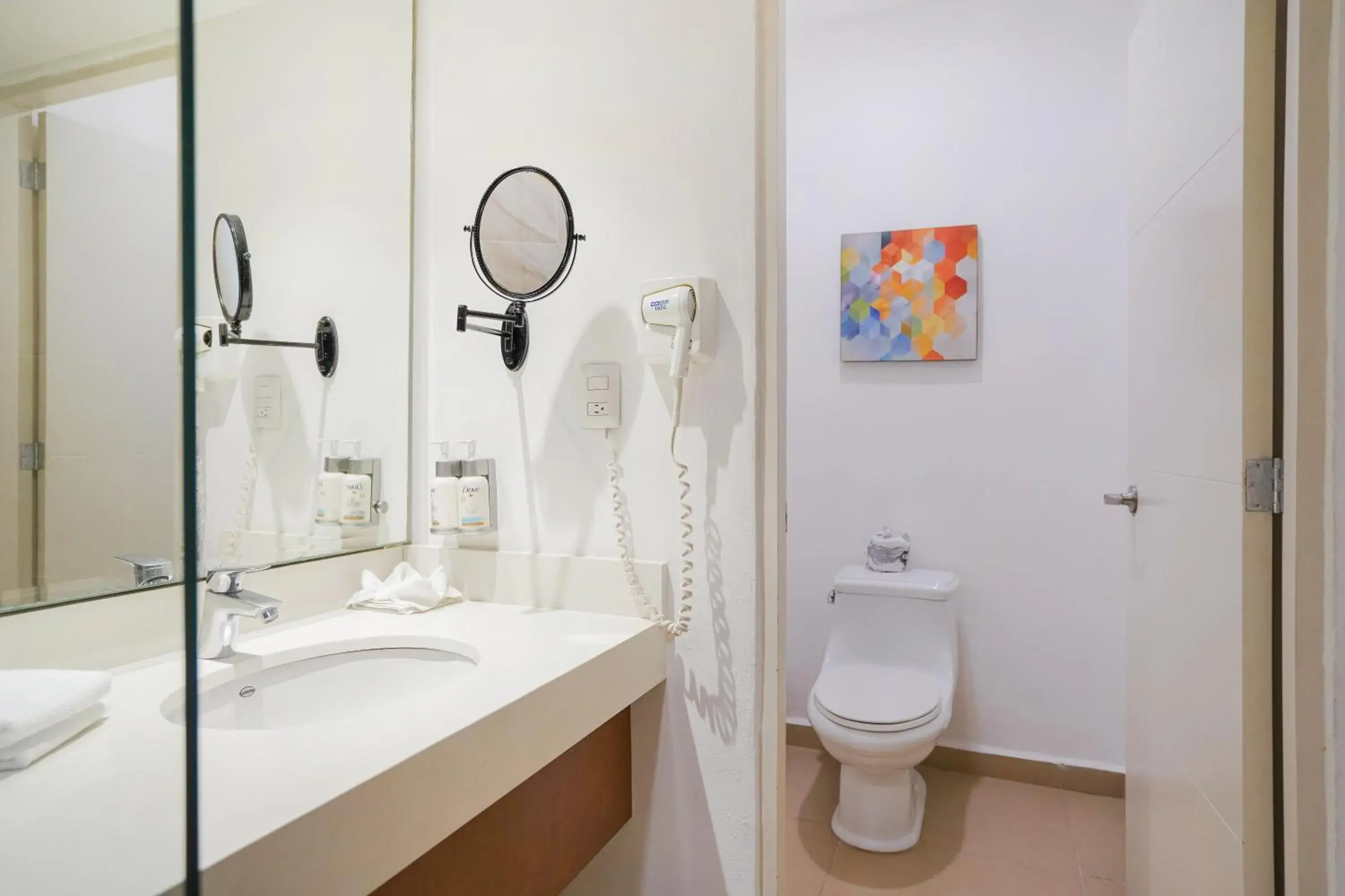 Junior Suite with Mountain View in Pacific Palace Beach Tower Hotel Junior Suite with Mountain View in Pacific Palace Beach Tower Hotel