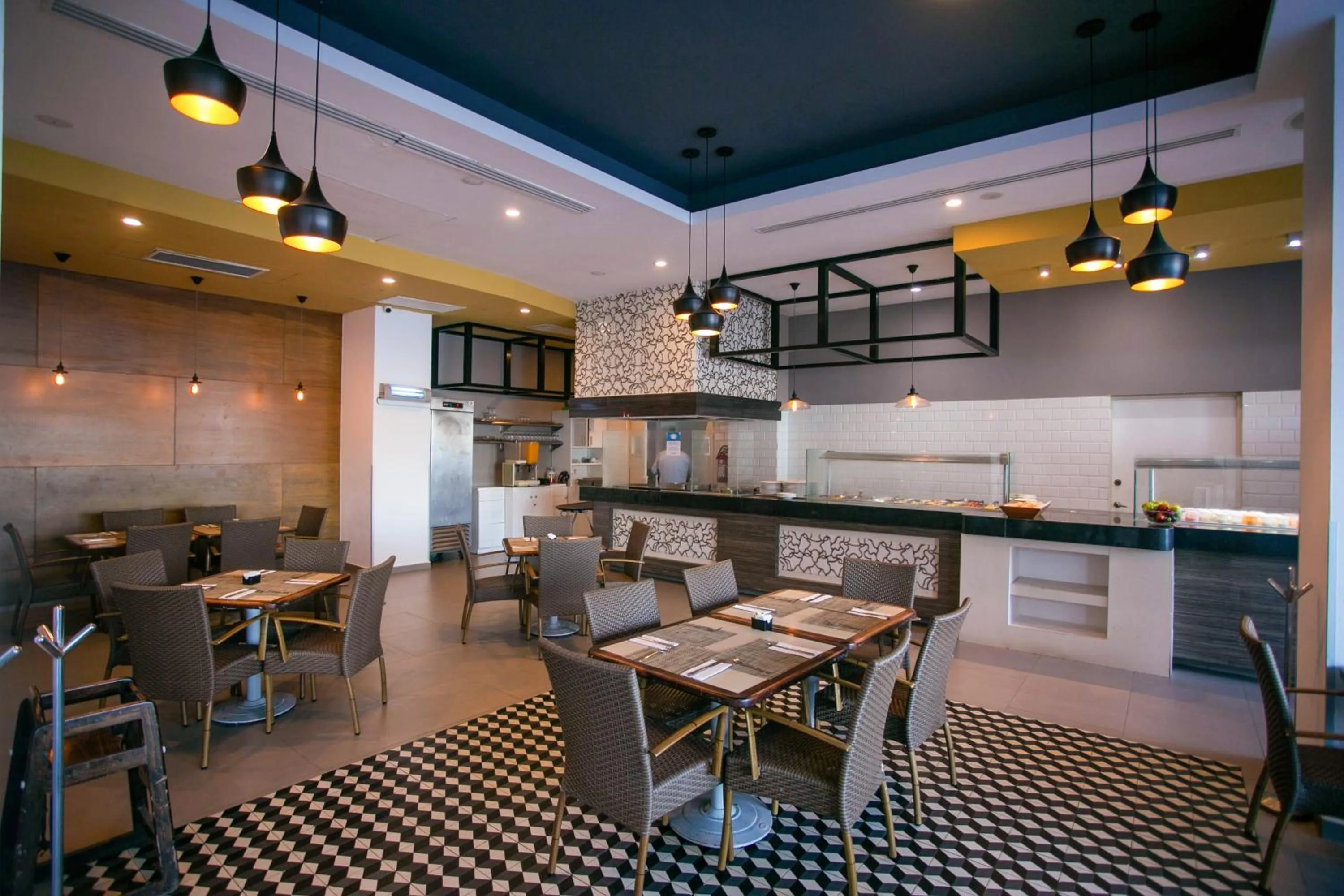 Restaurant/places to eat in Pacific Palace Beach Tower Hotel