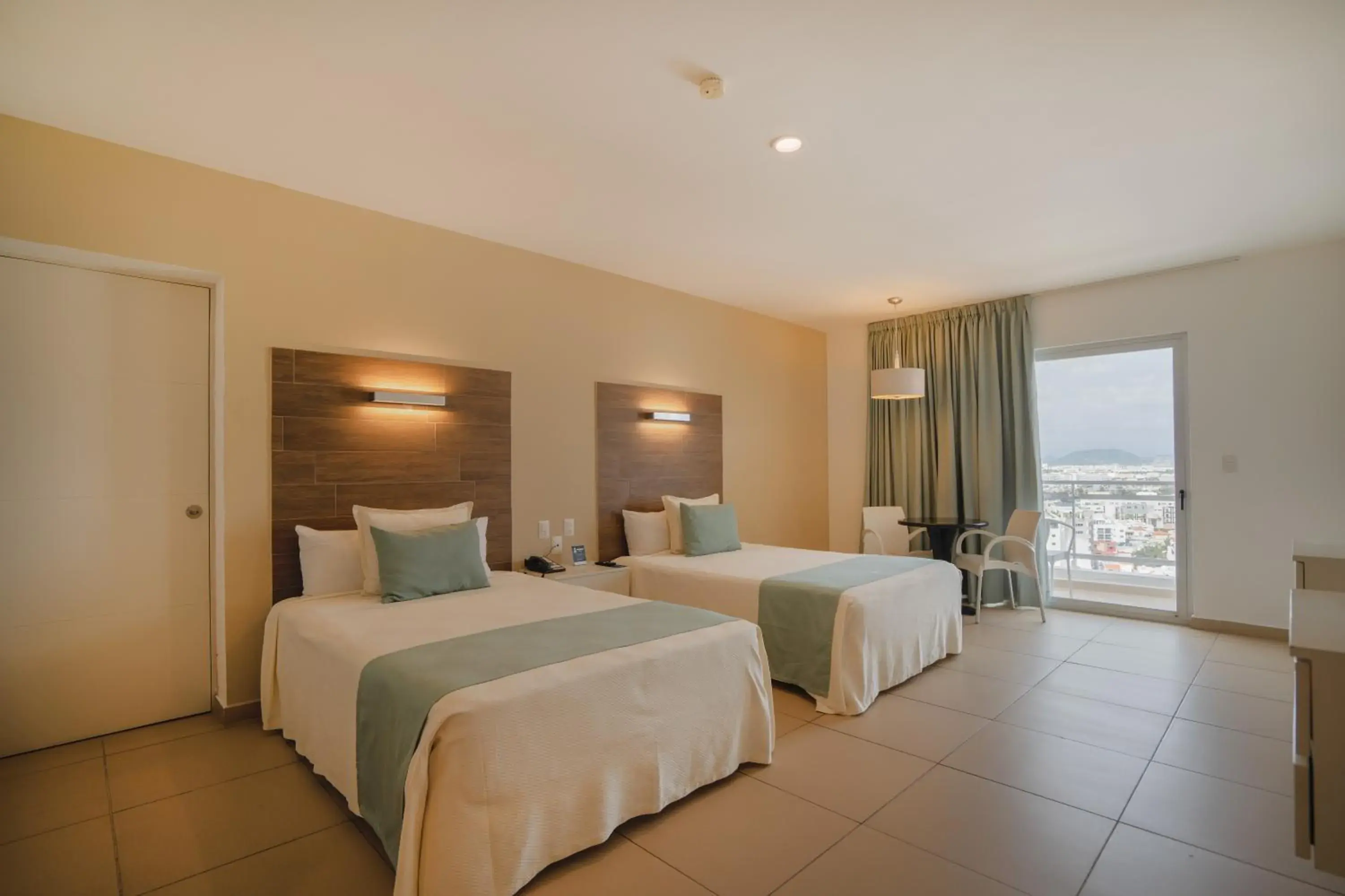 Photo of the whole room, Bed in Pacific Palace Beach Tower Hotel Photo of the whole room, Bed in Pacific Palace Beach Tower Hotel