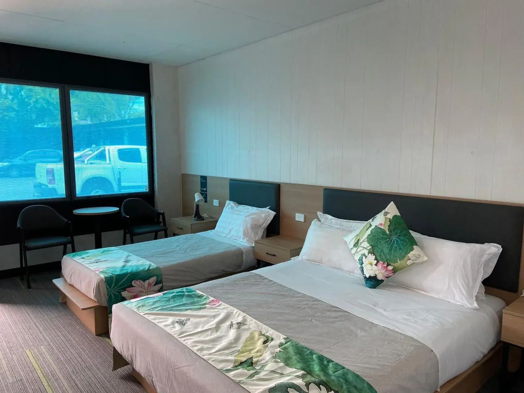 Bed in Jasper Motor Inn Bed in Jasper Motor Inn