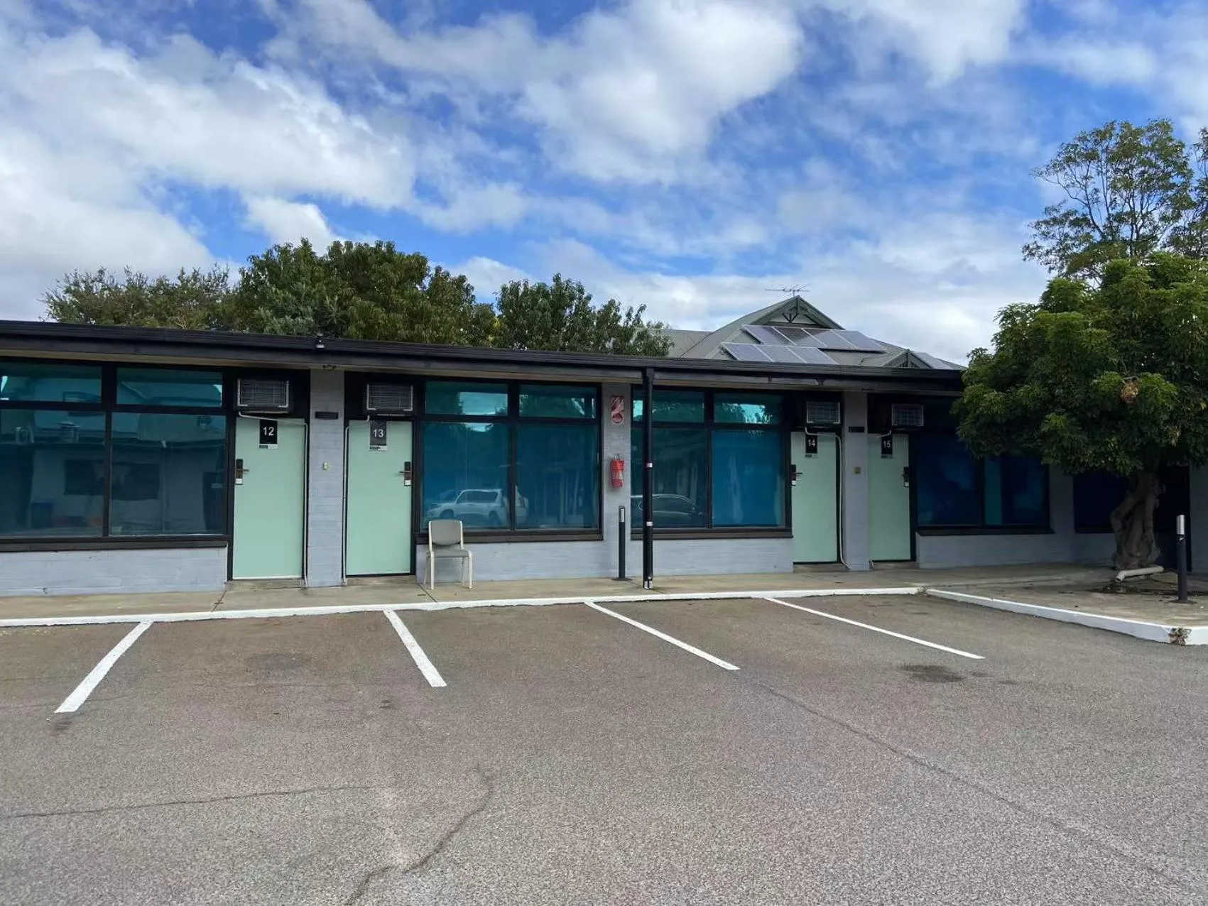 Property building in Jasper Motor Inn