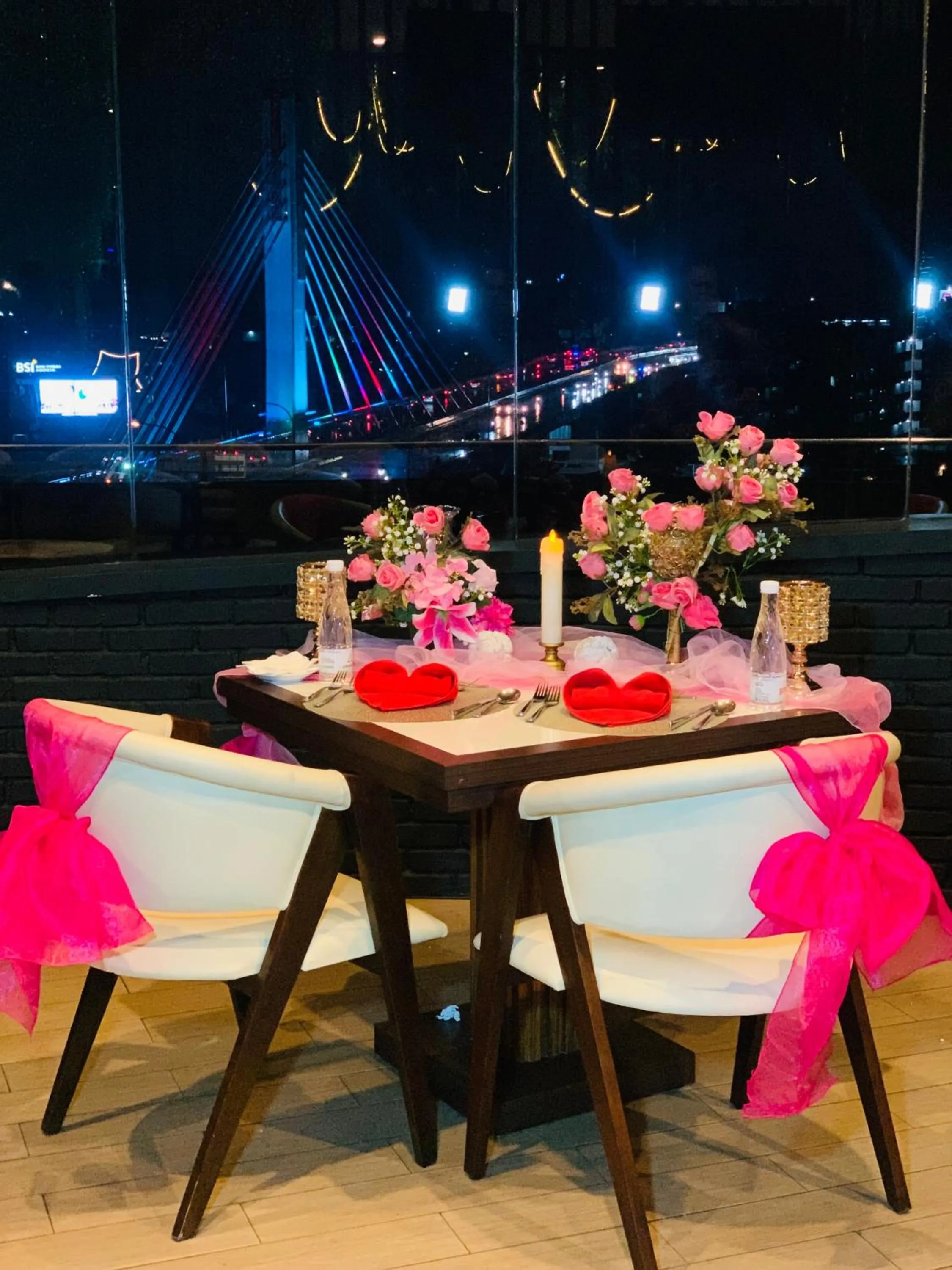 Dining area in Grandia Hotel