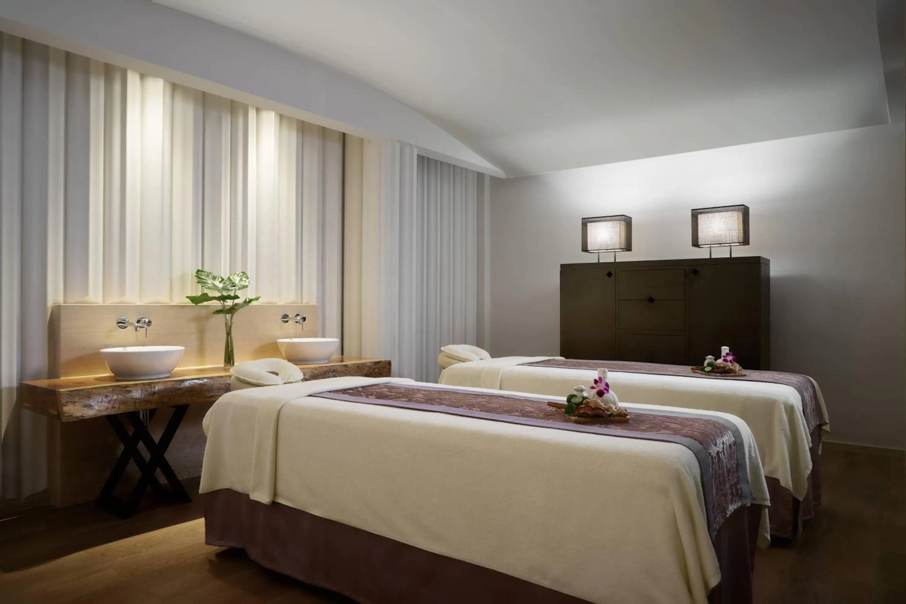 Spa and wellness centre/facilities, Bed in Hua Hin Marriott Resort and Spa