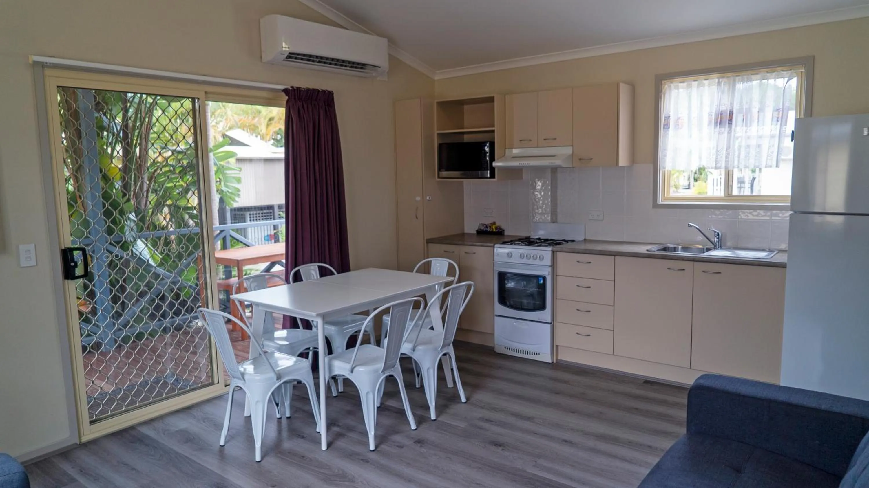 Kitchen or kitchenette in Ingenia Holidays Soldiers Point