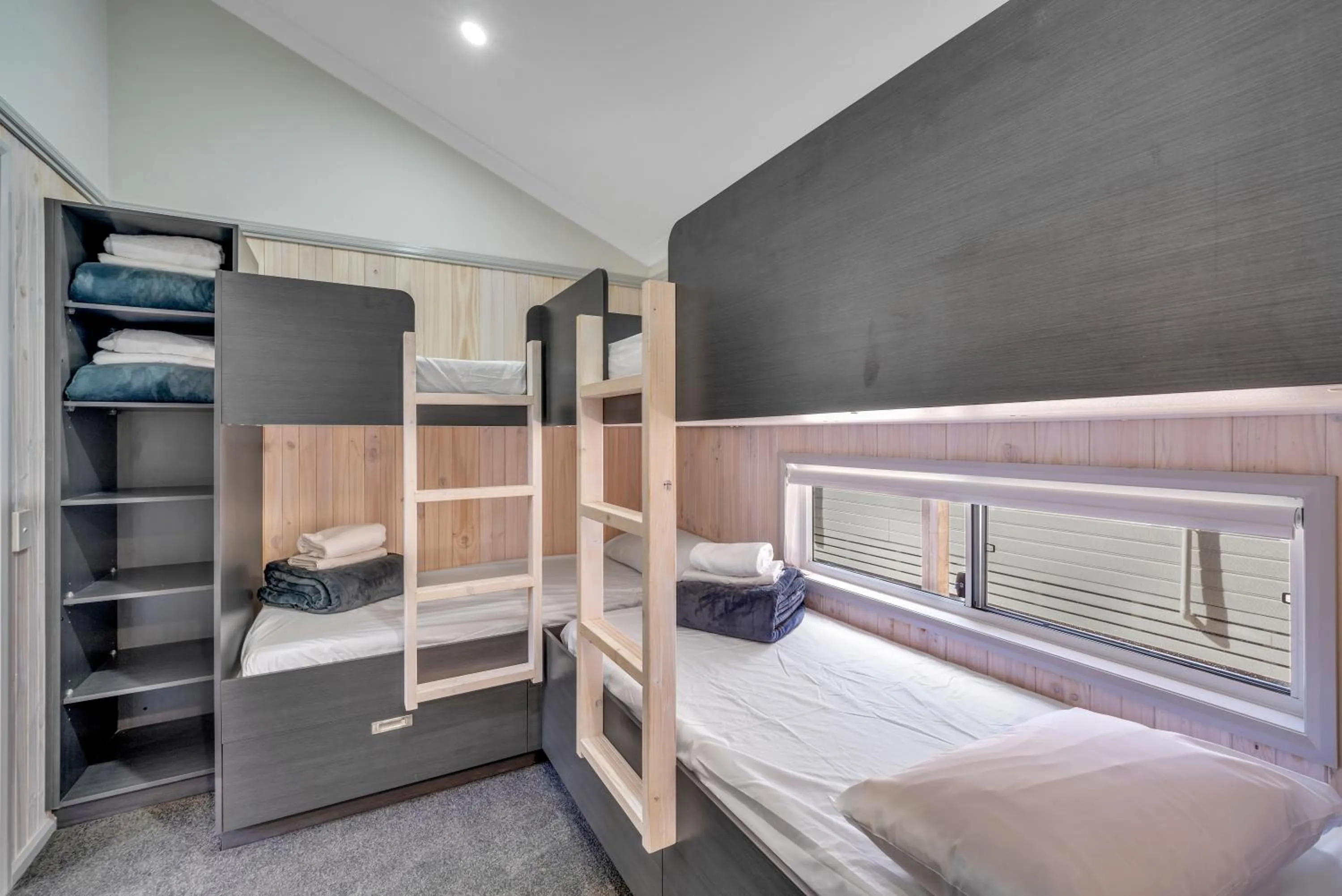 bunk bed, Bed in Ingenia Holidays Soldiers Point