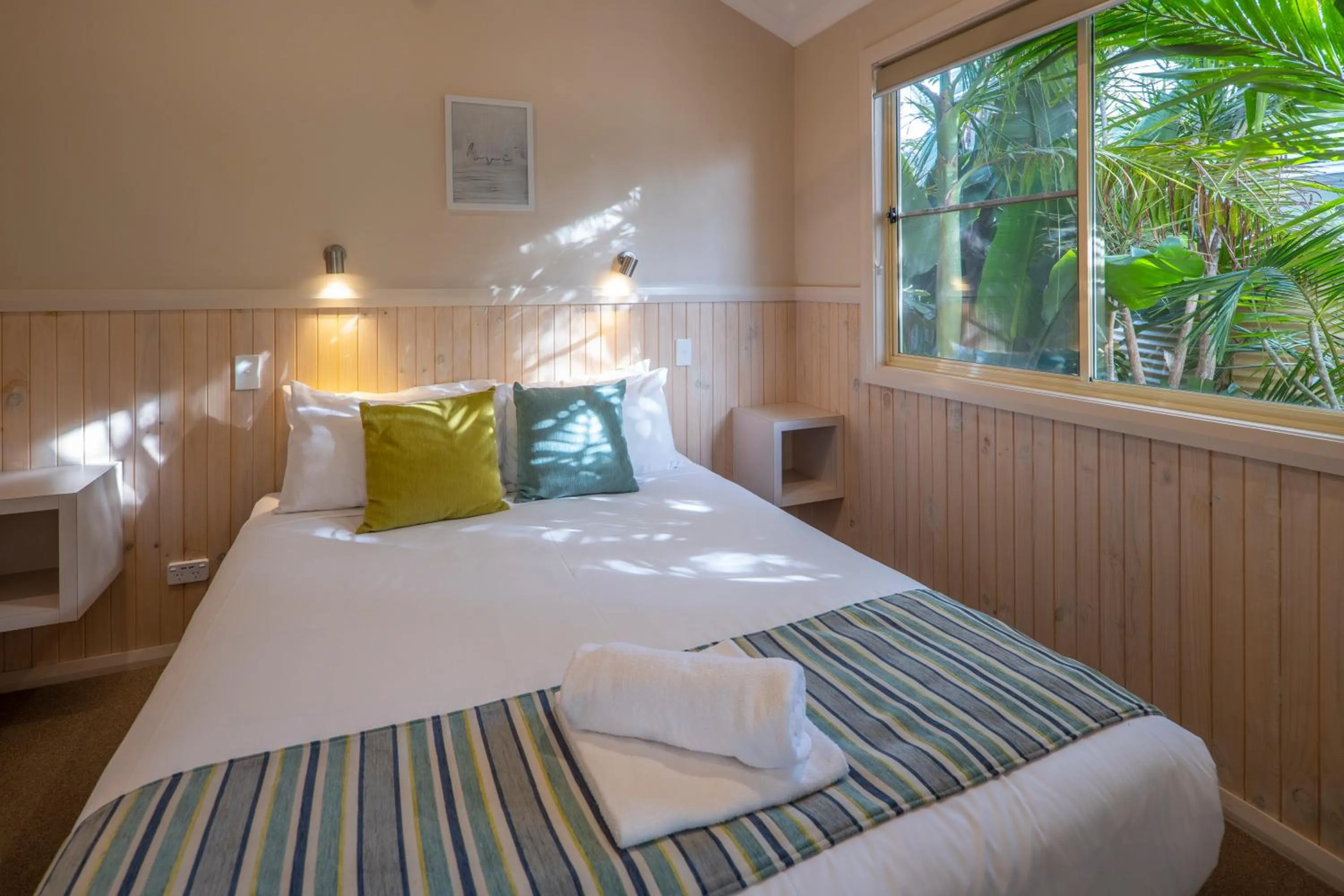 Bedroom, Bed in Ingenia Holidays Soldiers Point