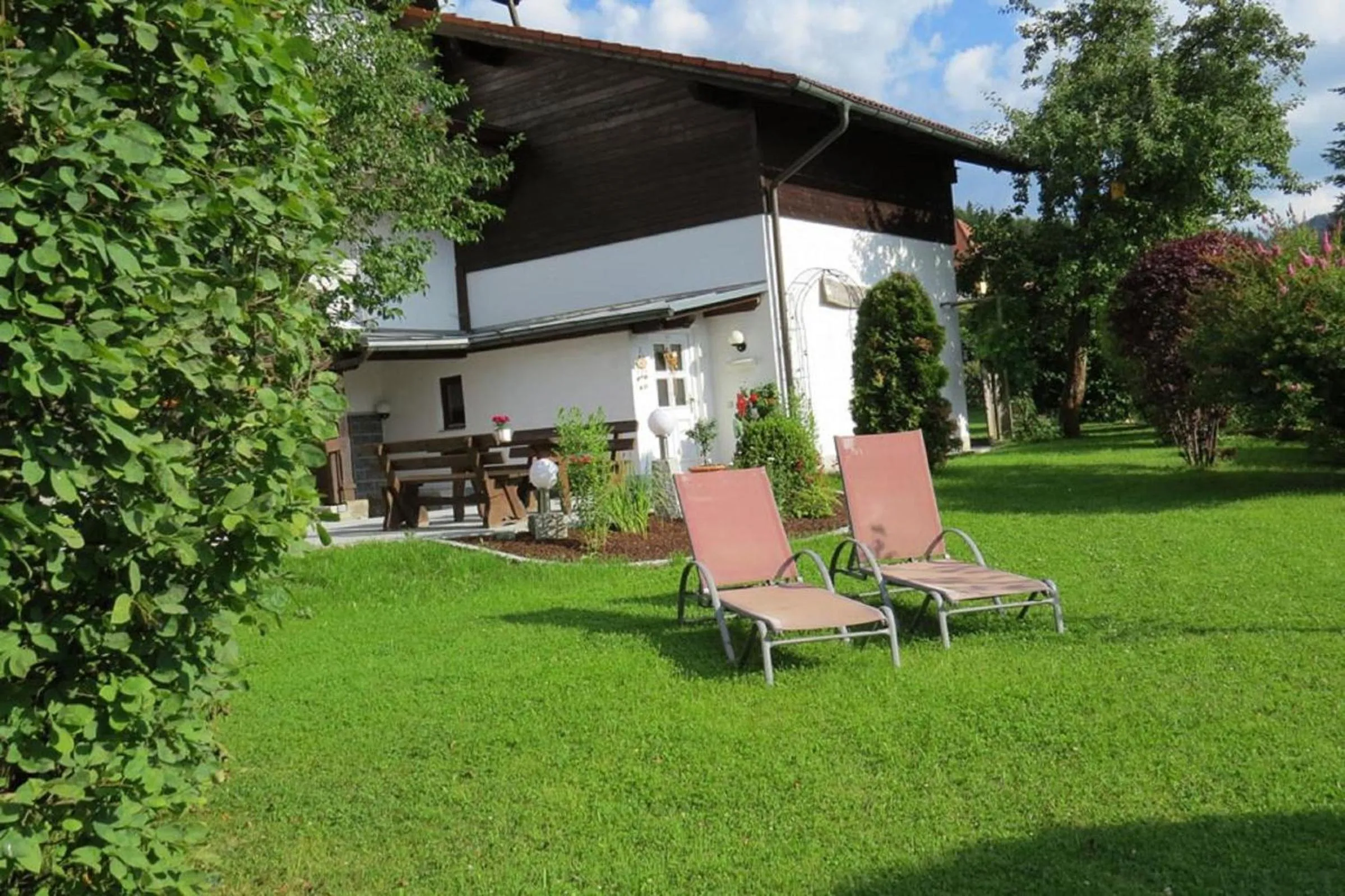 Garden in Ferienhaus Isolde