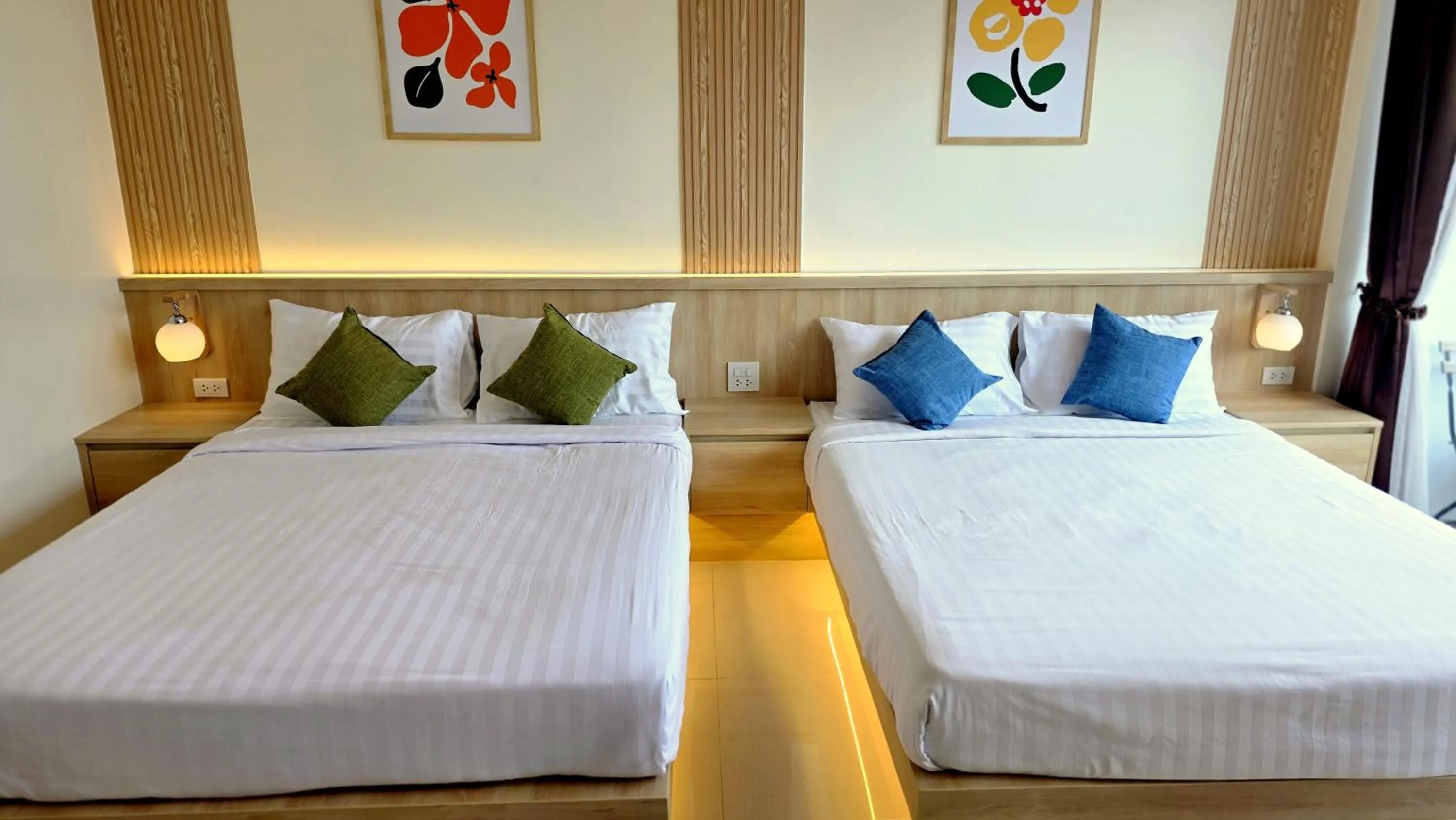 Bed in Samed Port View