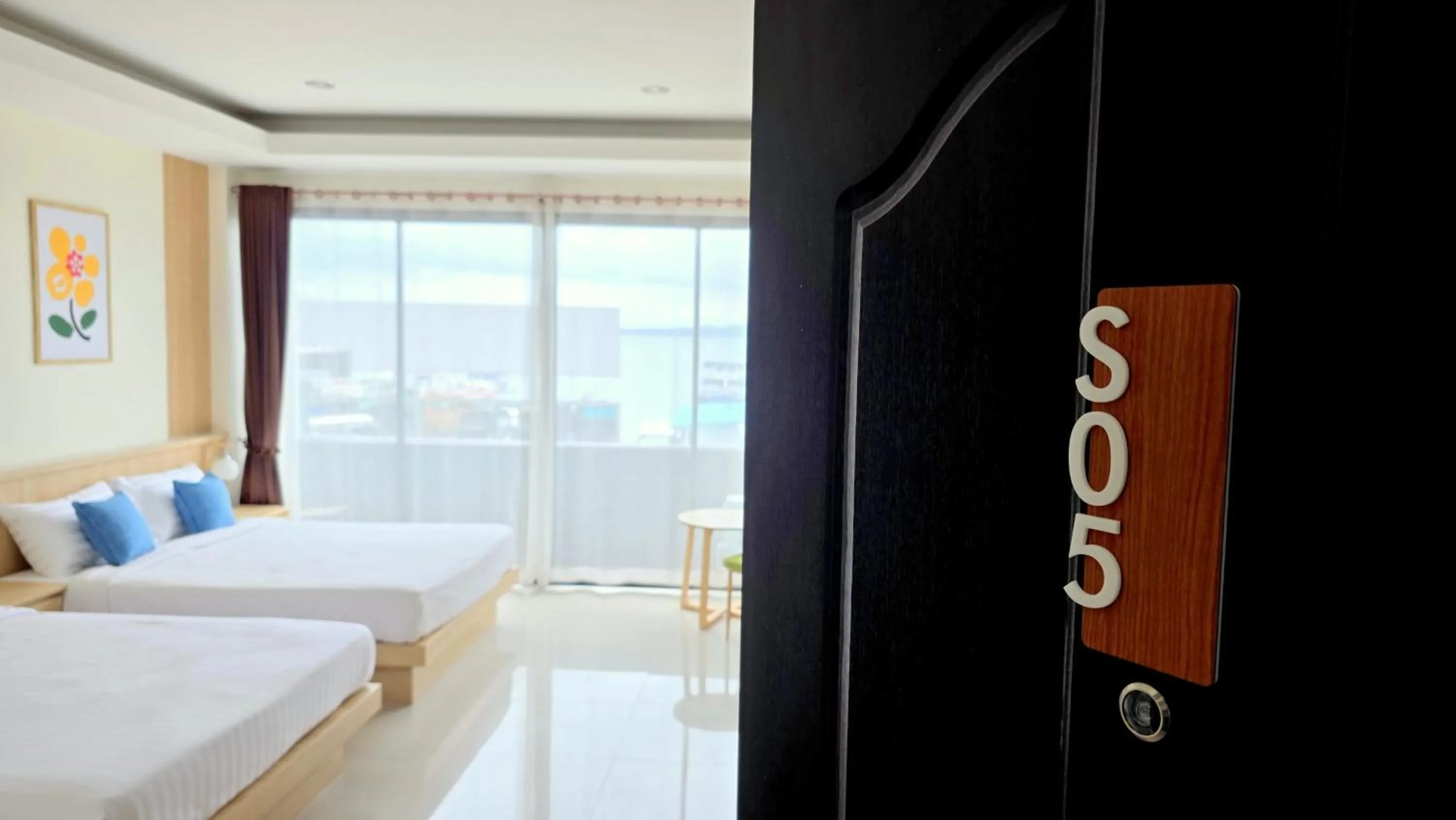 Bed in Samed Port View