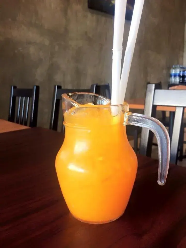 Food and drinks in Samed Port View Food and drinks in Samed Port View