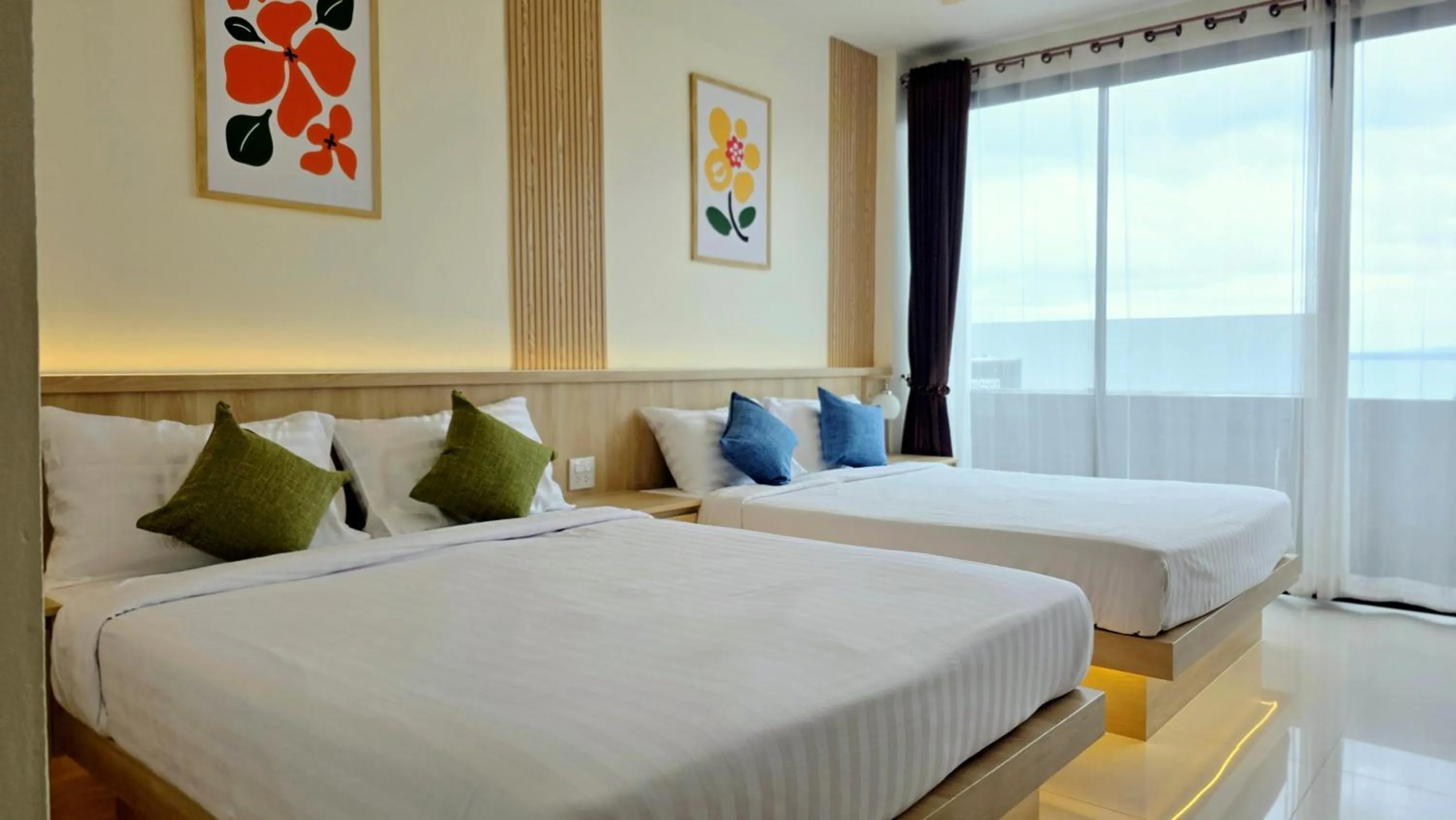 Bed in Samed Port View