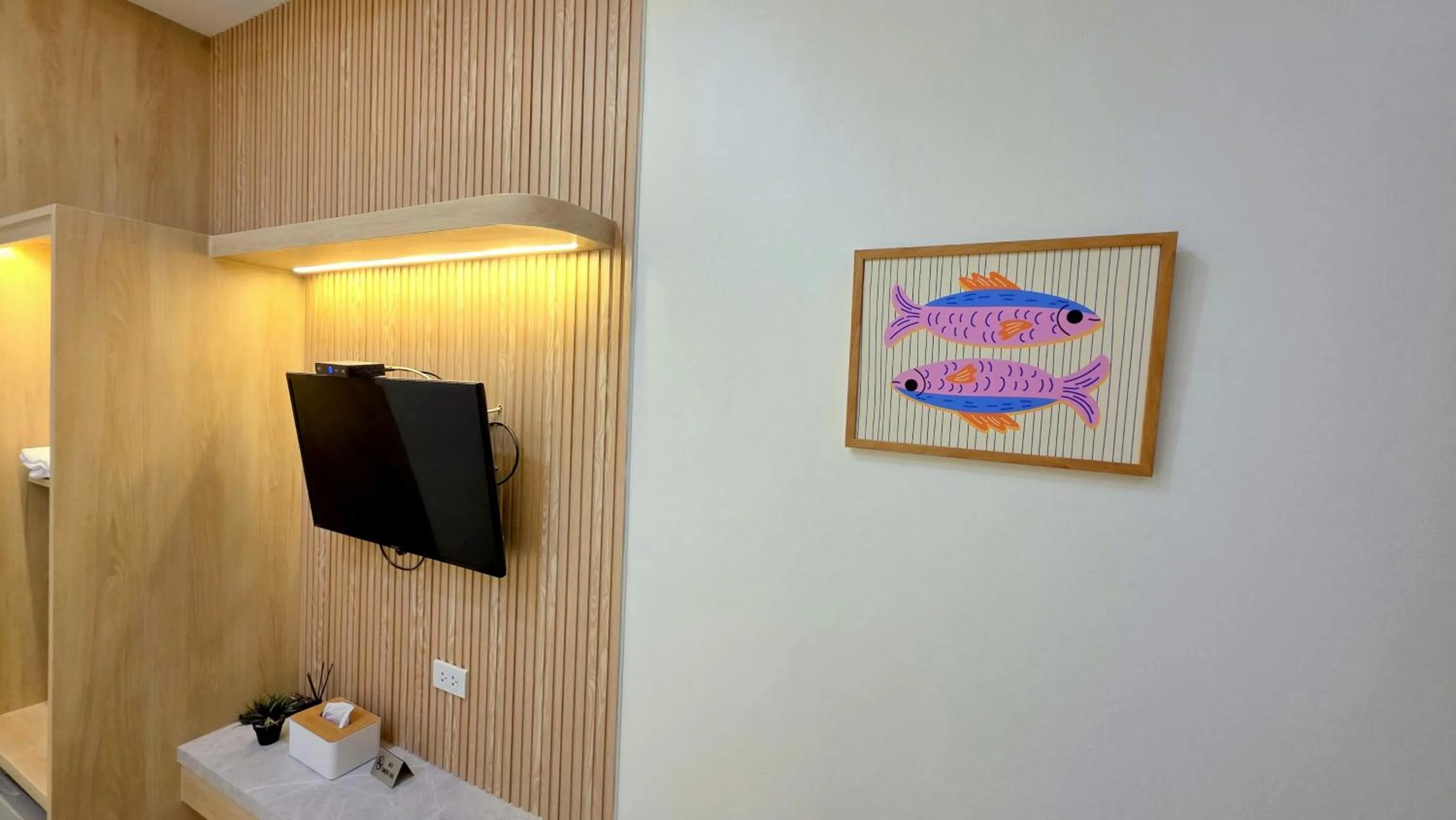 TV and multimedia in Samed Port View