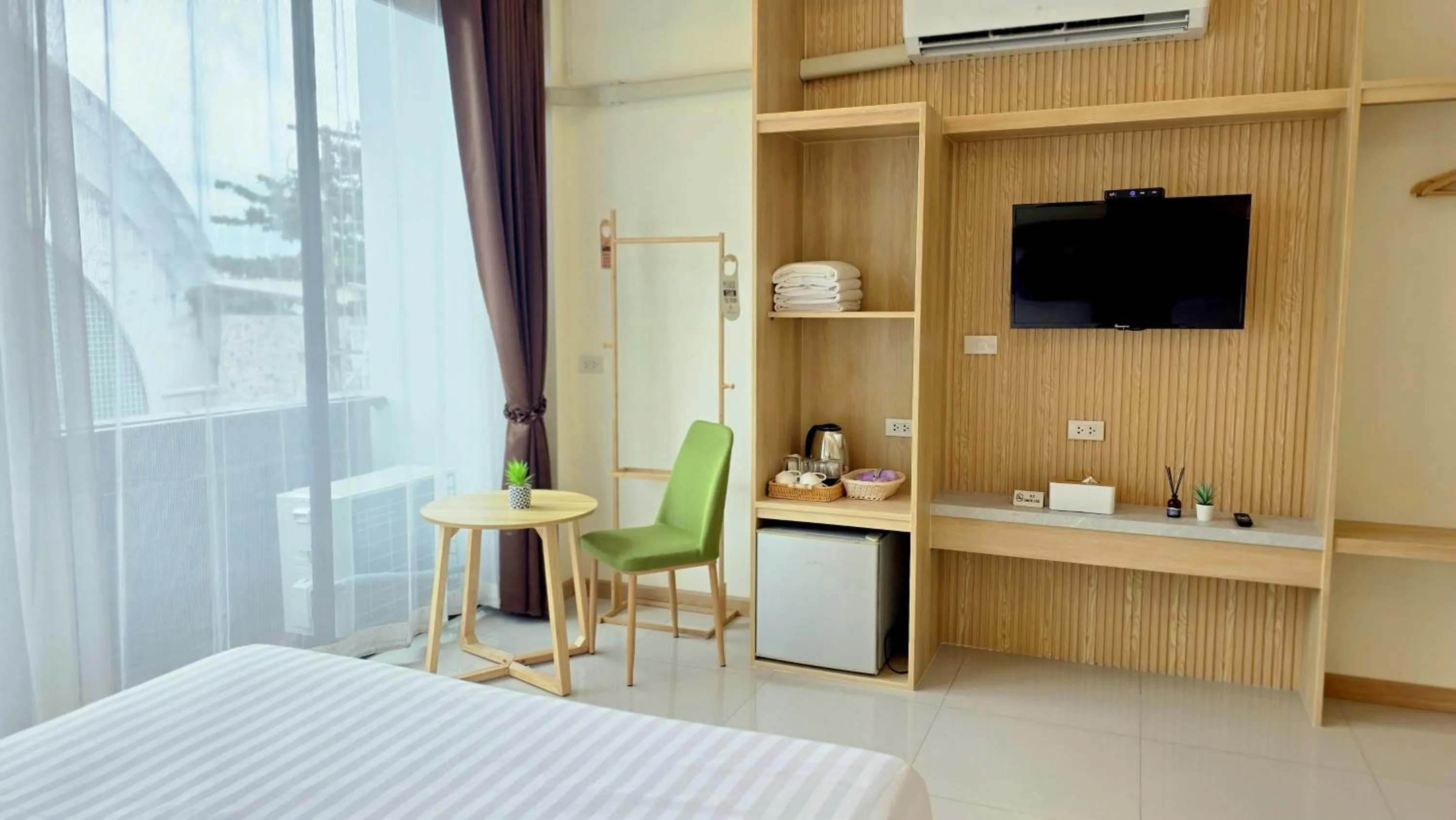 TV and multimedia, Bed in Samed Port View