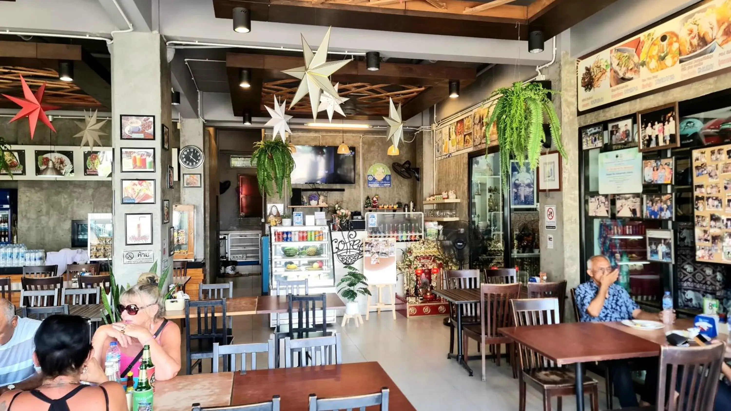 Restaurant/places to eat in Samed Port View Restaurant/places to eat in Samed Port View