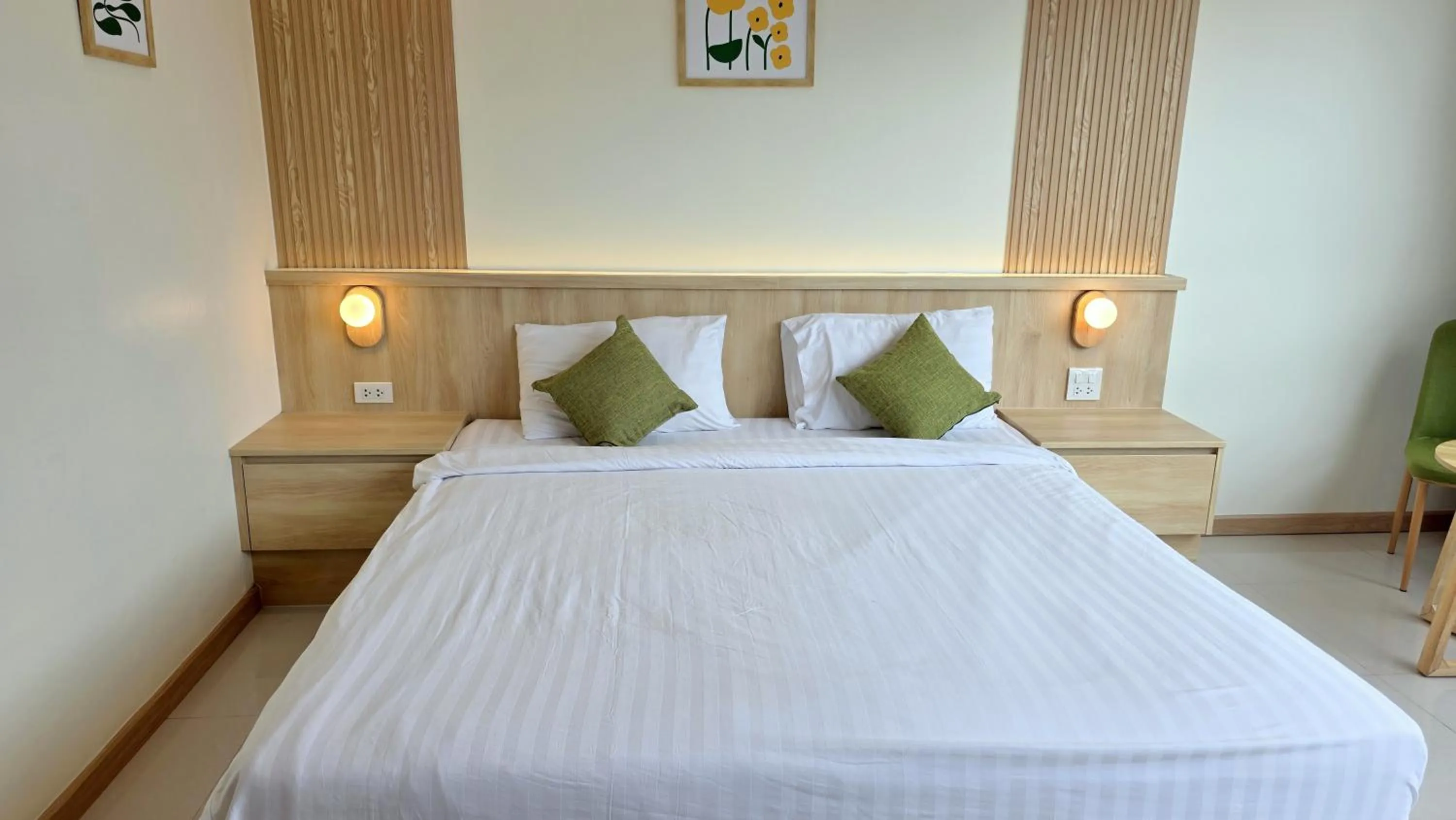 Bed in Samed Port View