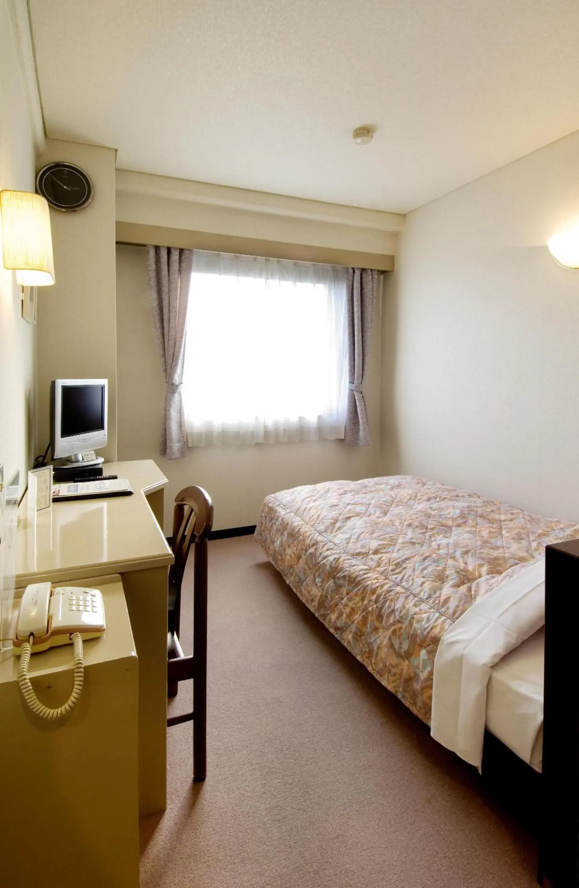 Photo of the whole room, Bed in Hotel Sunshine Tokushima Photo of the whole room, Bed in Hotel Sunshine Tokushima