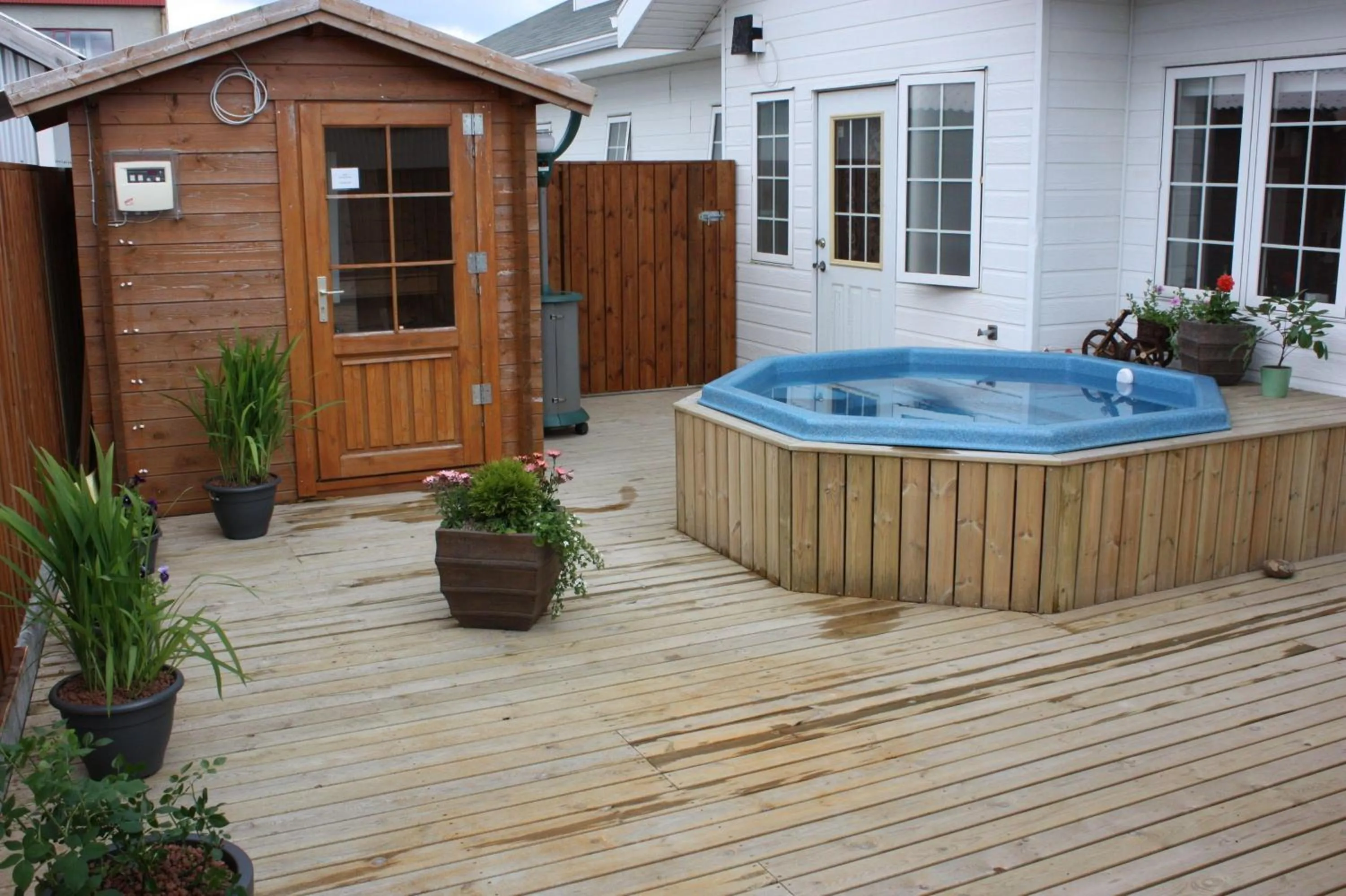 Hot Tub in Nupan Deluxe