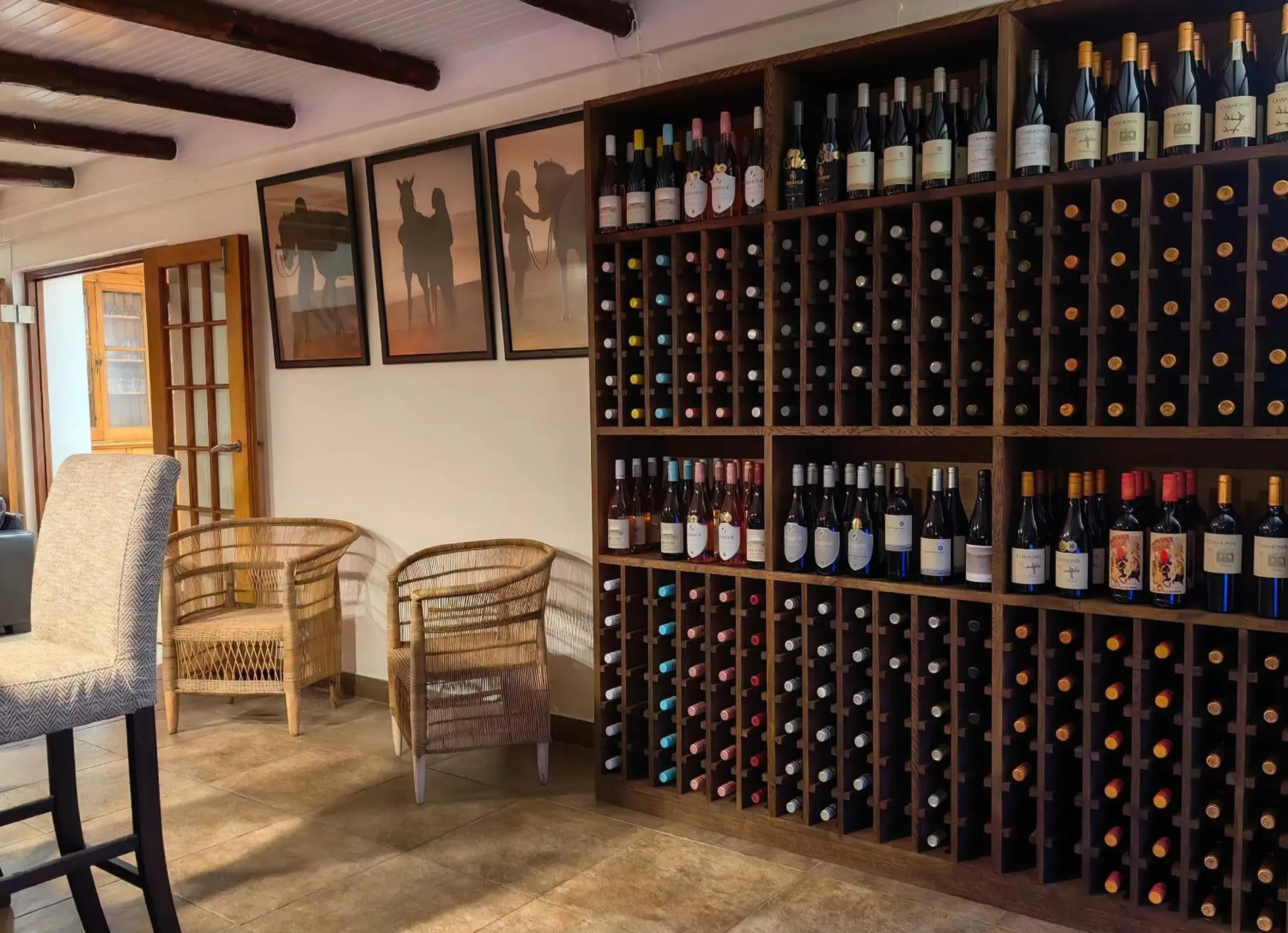 Lounge or bar in Oyster Bay Lodge Lounge or bar in Oyster Bay Lodge