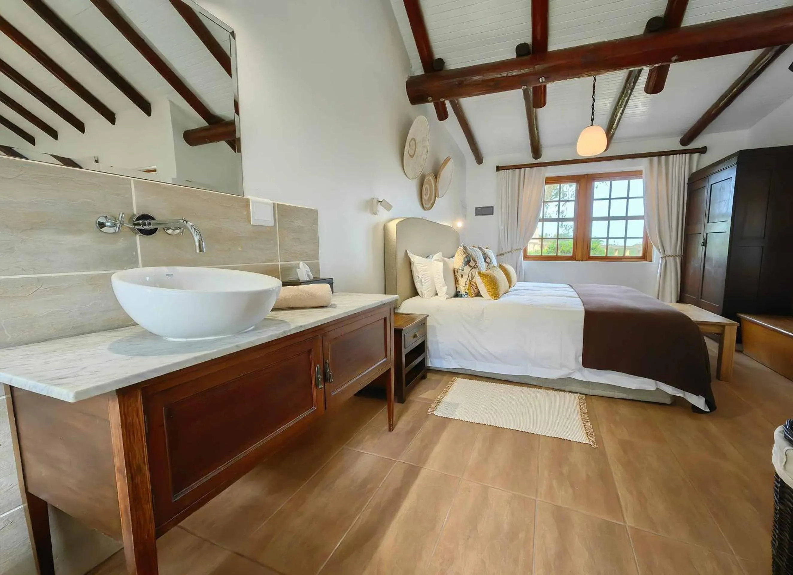 Bedroom in Oyster Bay Lodge