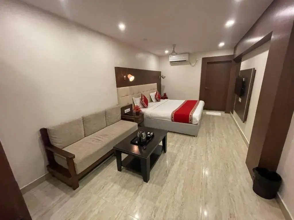 Superior Double Room - single occupancy in Hotel Hari Vilaas Superior Double Room - single occupancy in Hotel Hari Vilaas