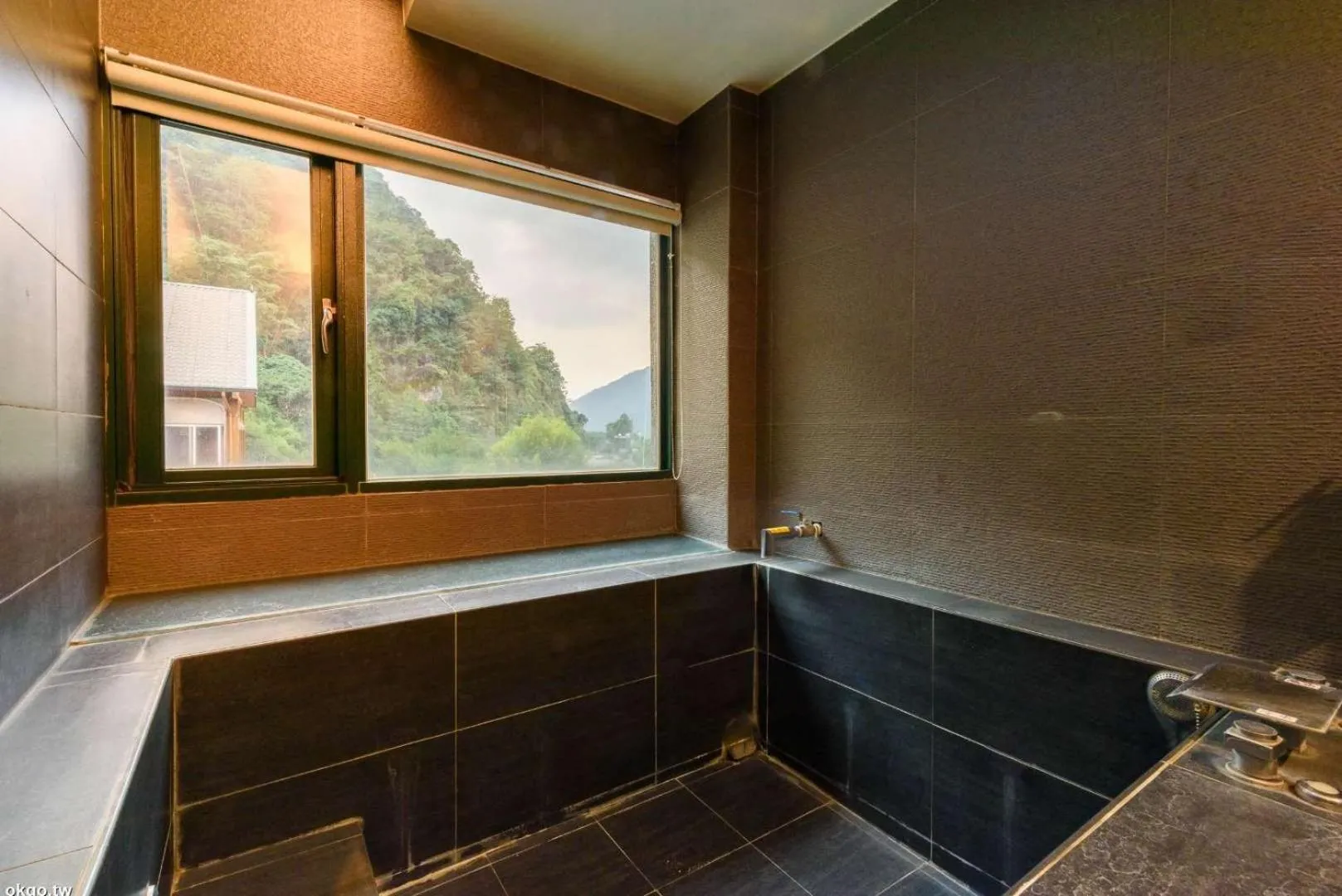 Twin Room with Mountain View in Xiang Ting