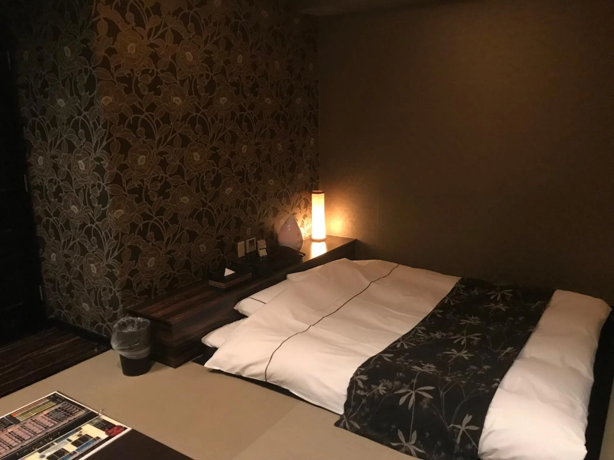 Bed in Hotel Salle de bain