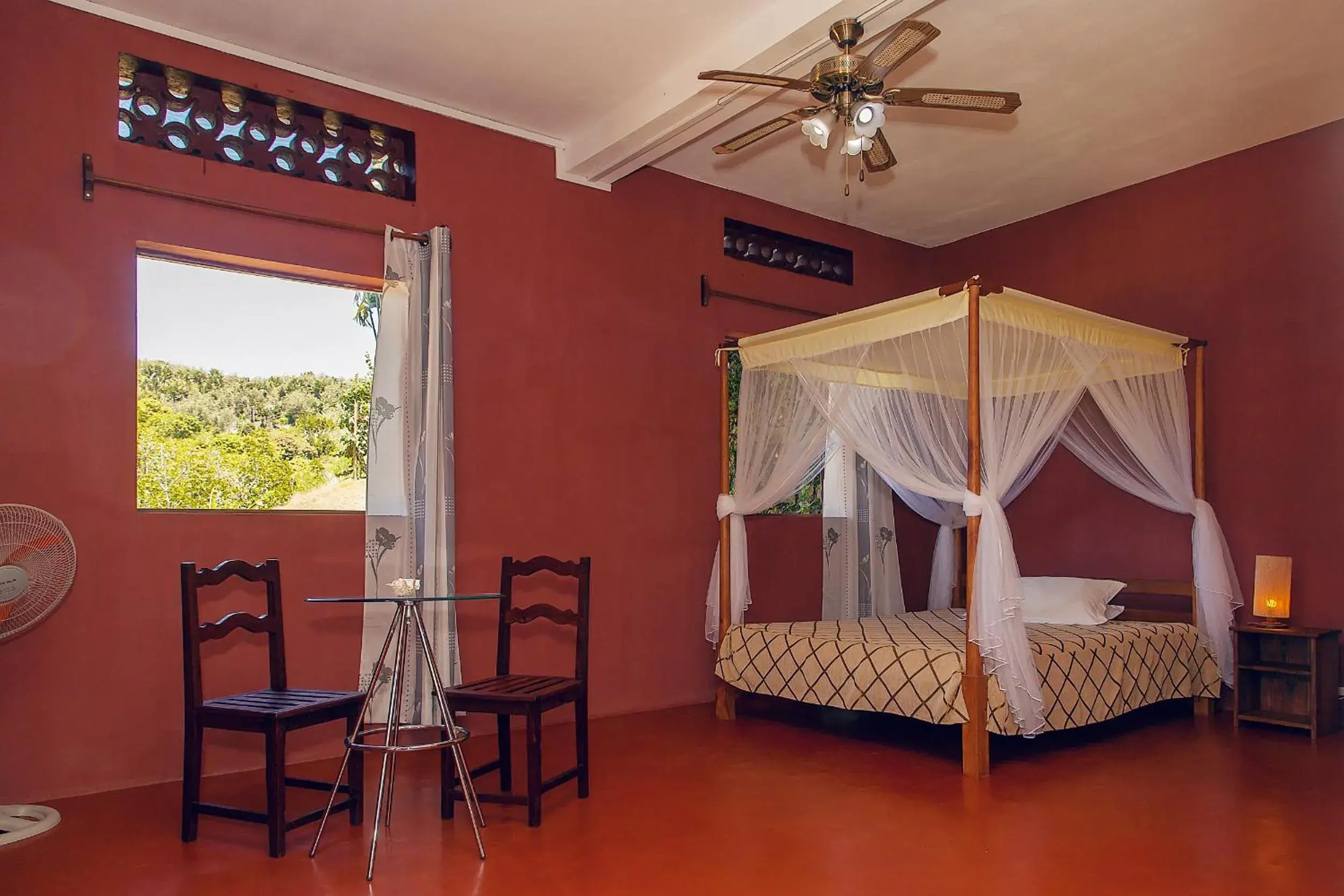 Triple Room in Hotel Nautile Triple Room in Hotel Nautile