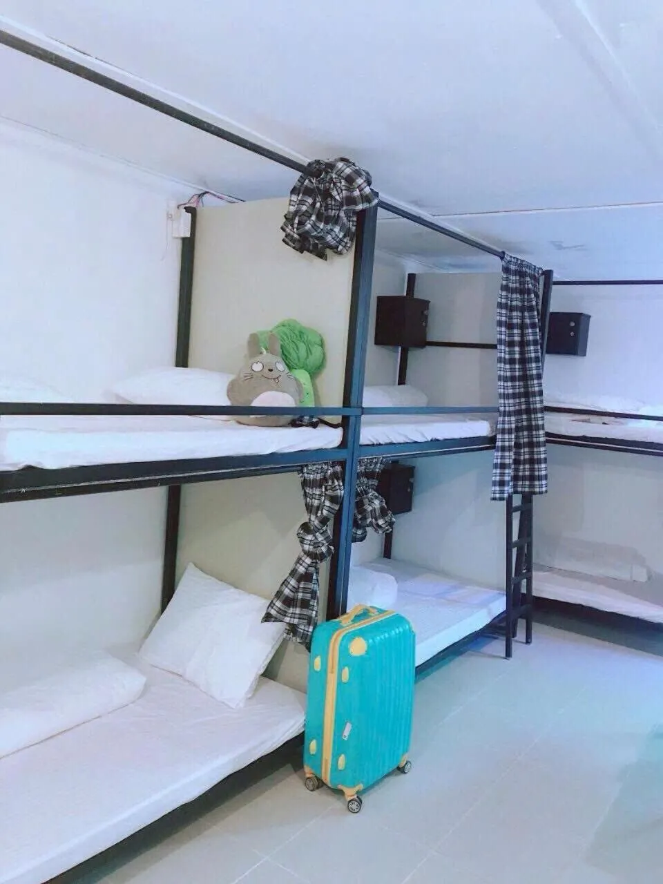 bunk bed, Bed in Aurora Homestay