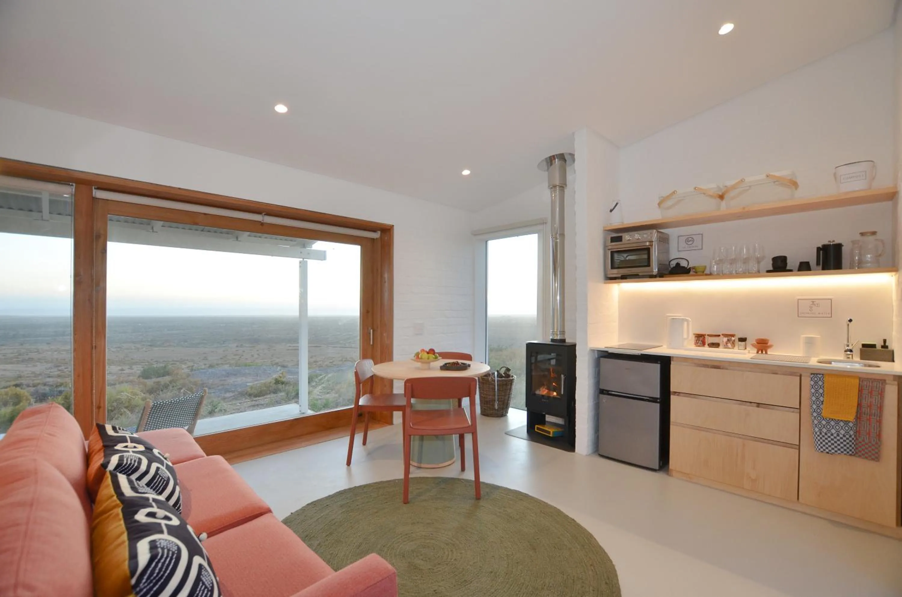 Kitchen or kitchenette in !Khwa ttu