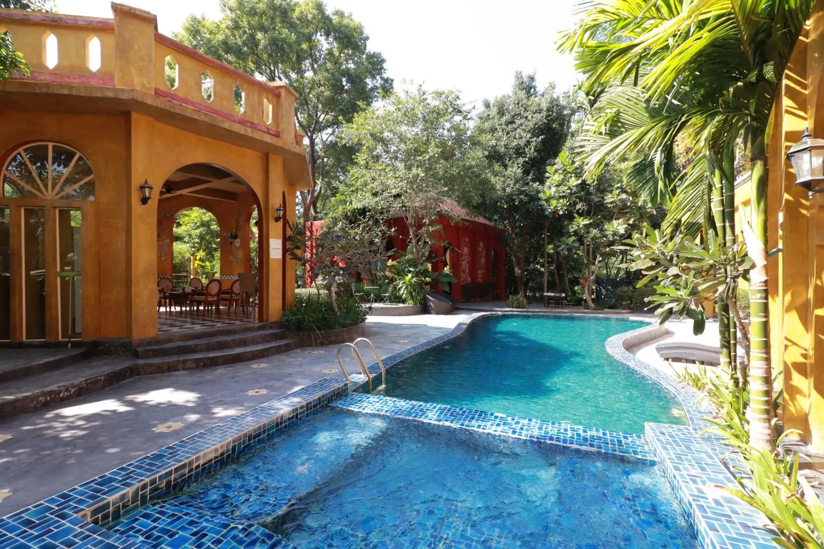 Swimming pool in Capital O 469 At Nata Chiangmai Chic View Swimming pool in Capital O 469 At Nata Chiangmai Chic View