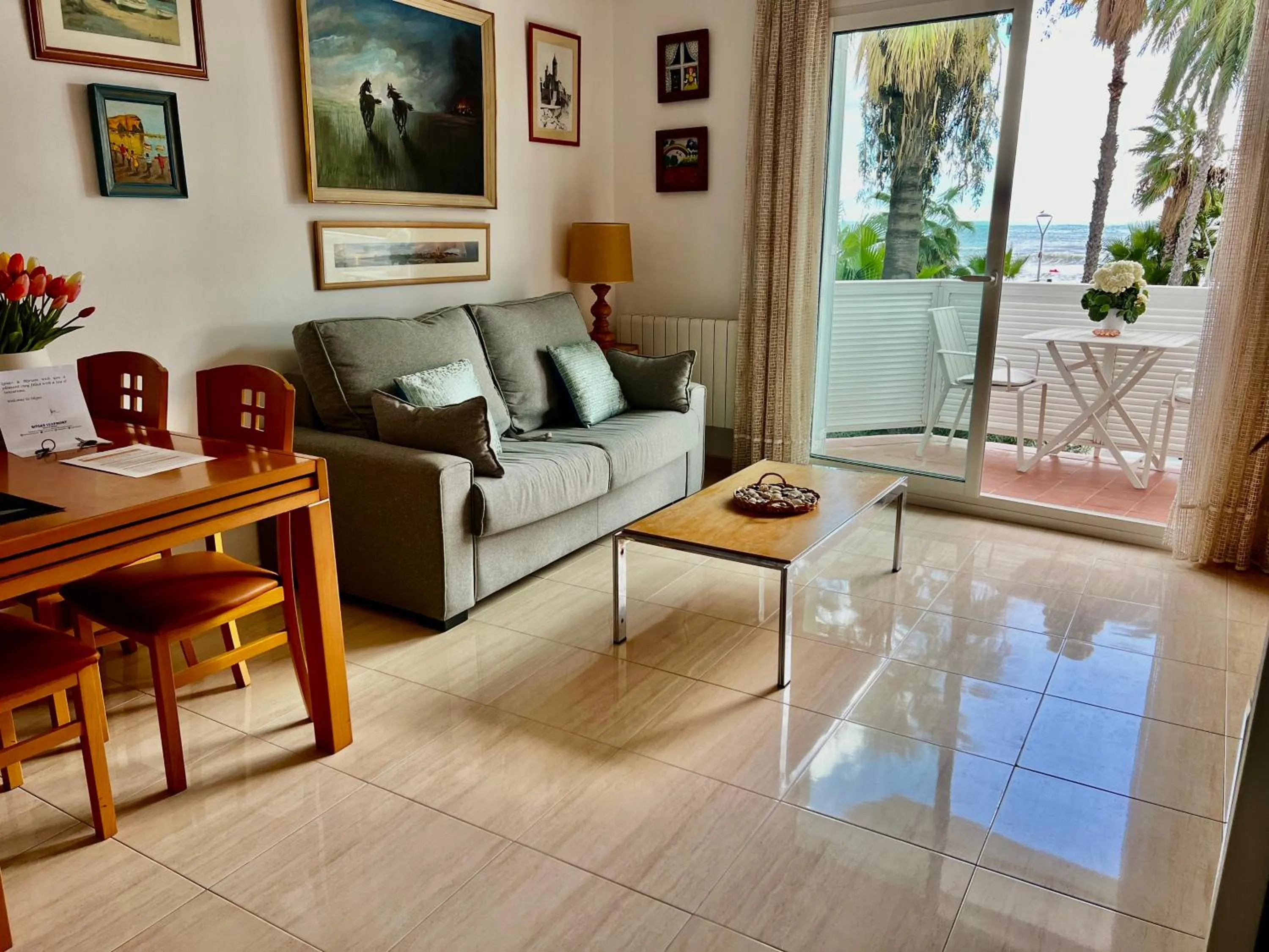 Living room in Sitges Seafront RIBERA