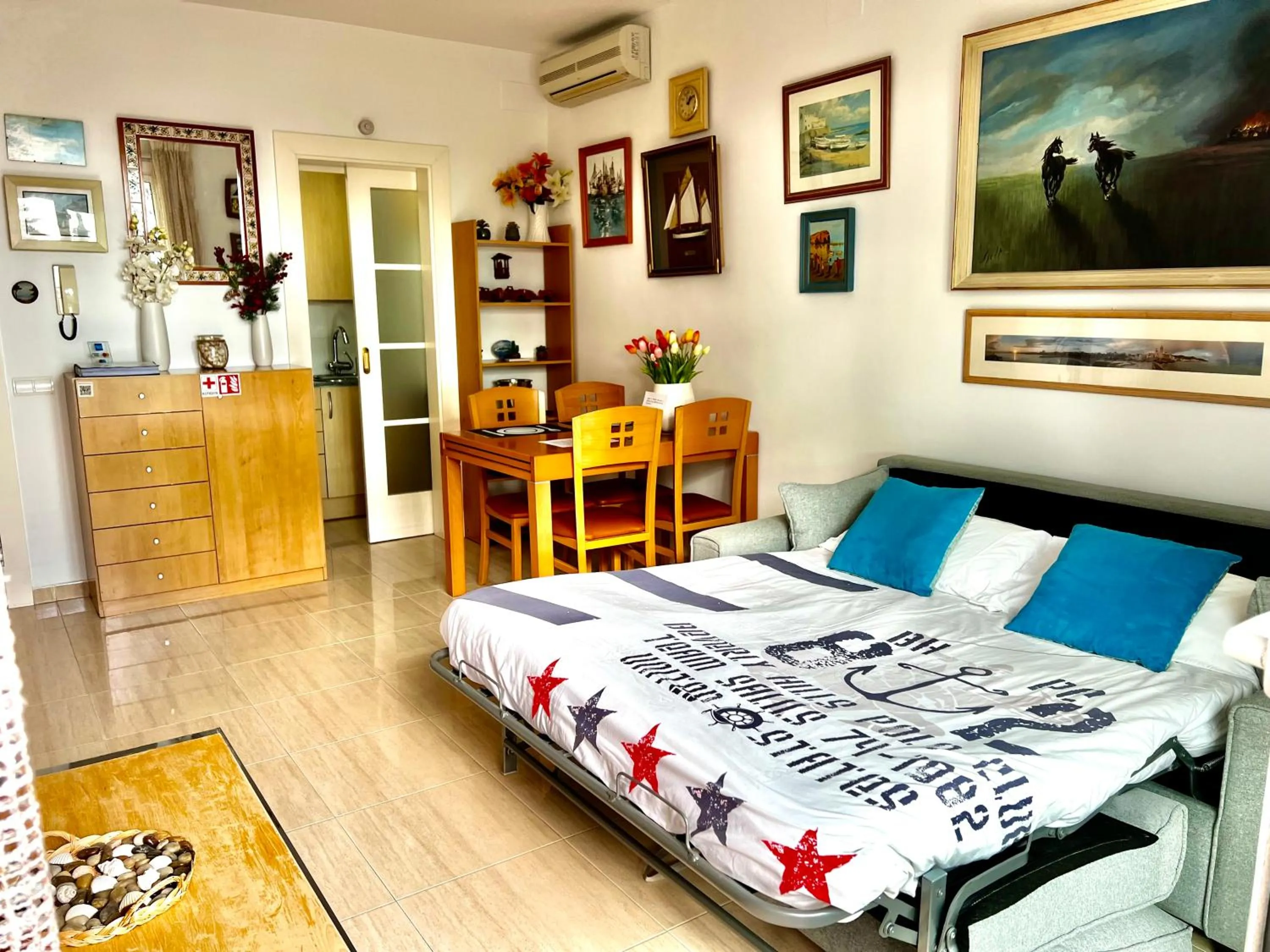 Bed in Sitges Seafront RIBERA