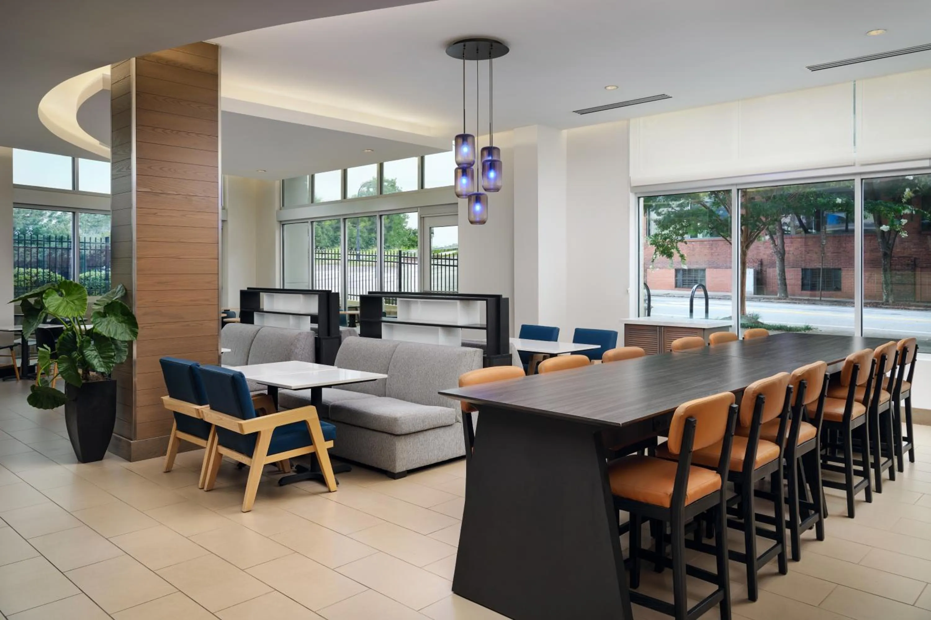 Dining area in Hyatt House Atlanta Downtown