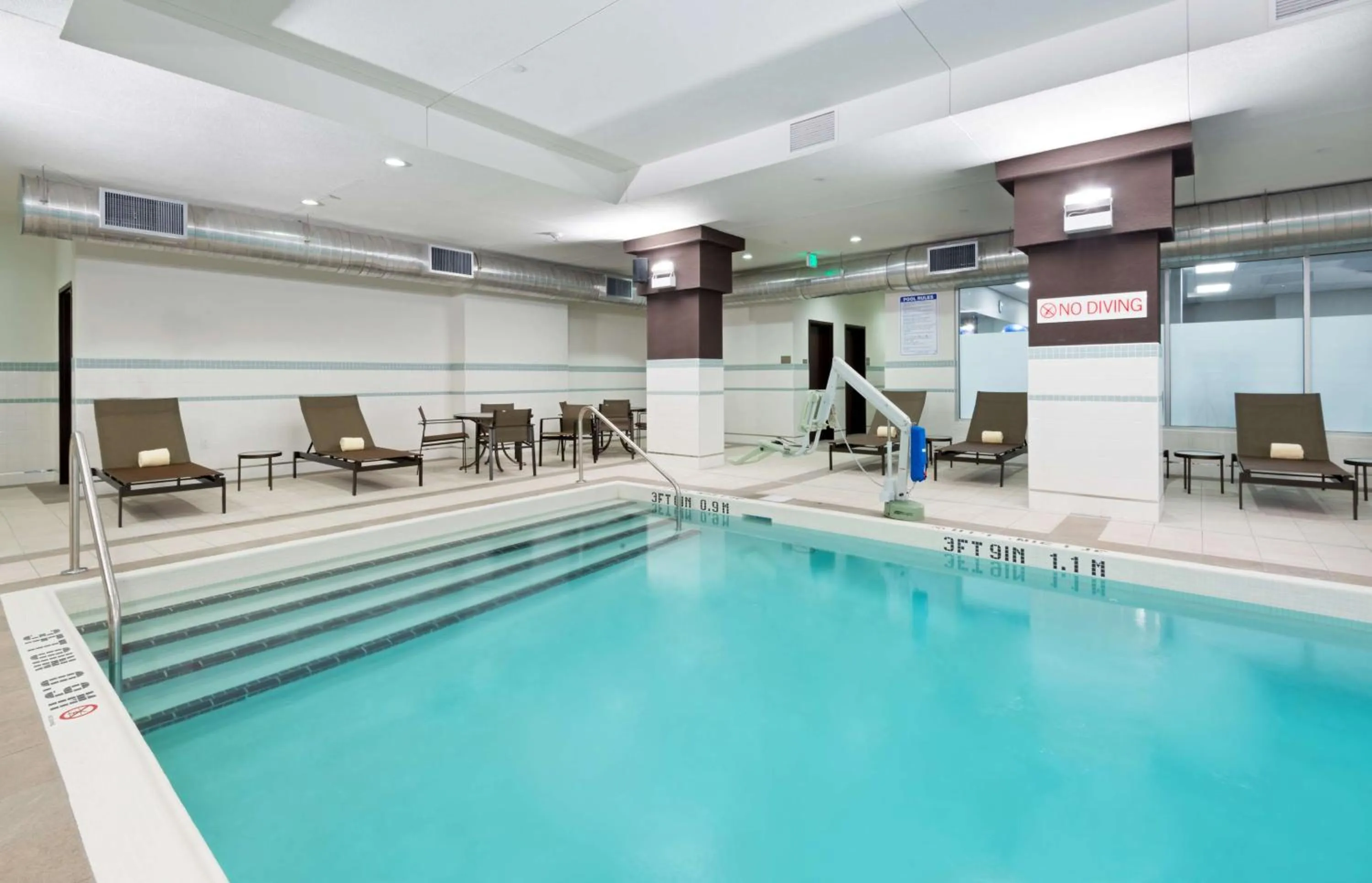 Swimming pool in Hyatt House Denver/Downtown