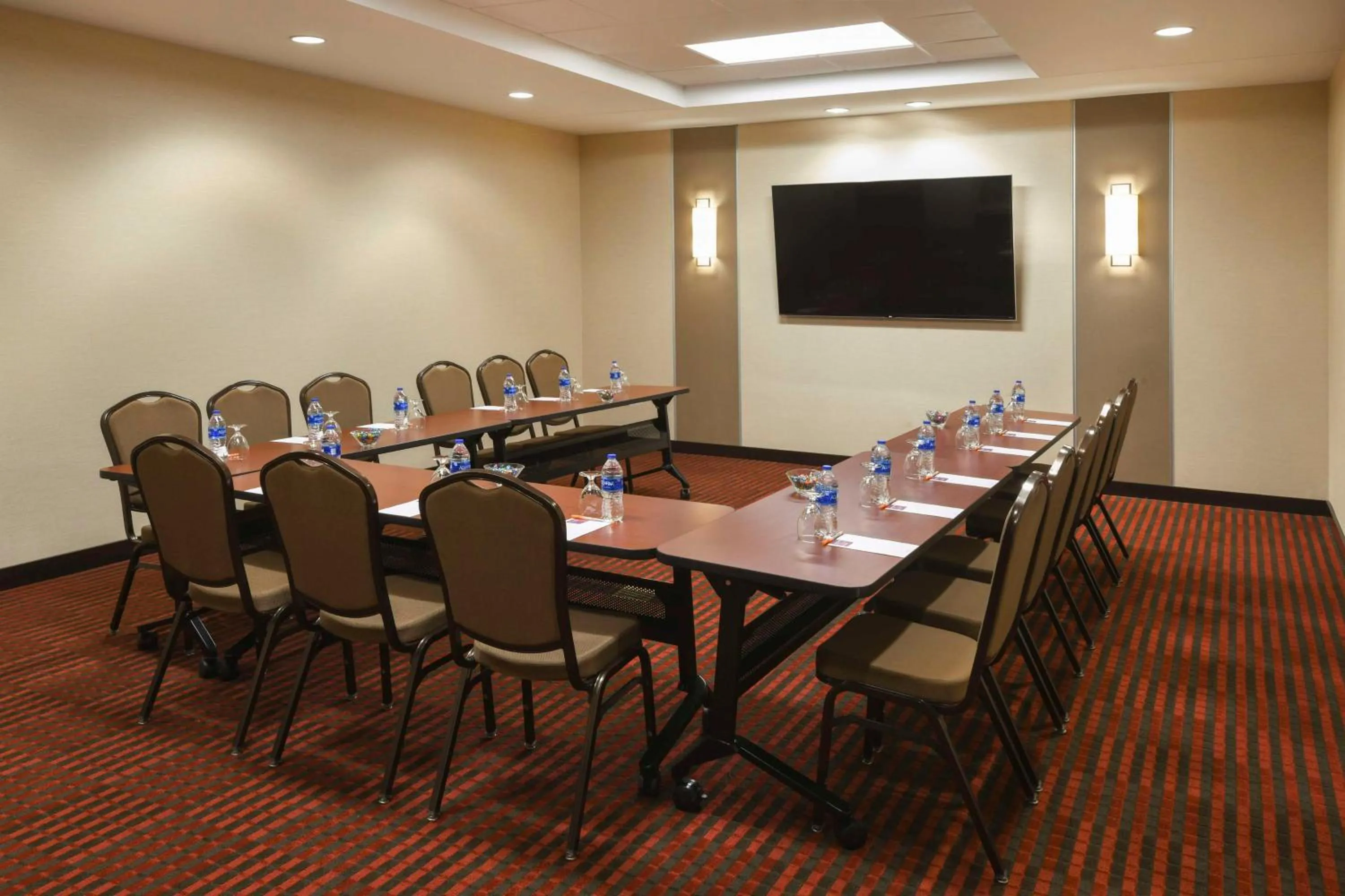 Meeting/conference room in Hyatt House Denver/Downtown