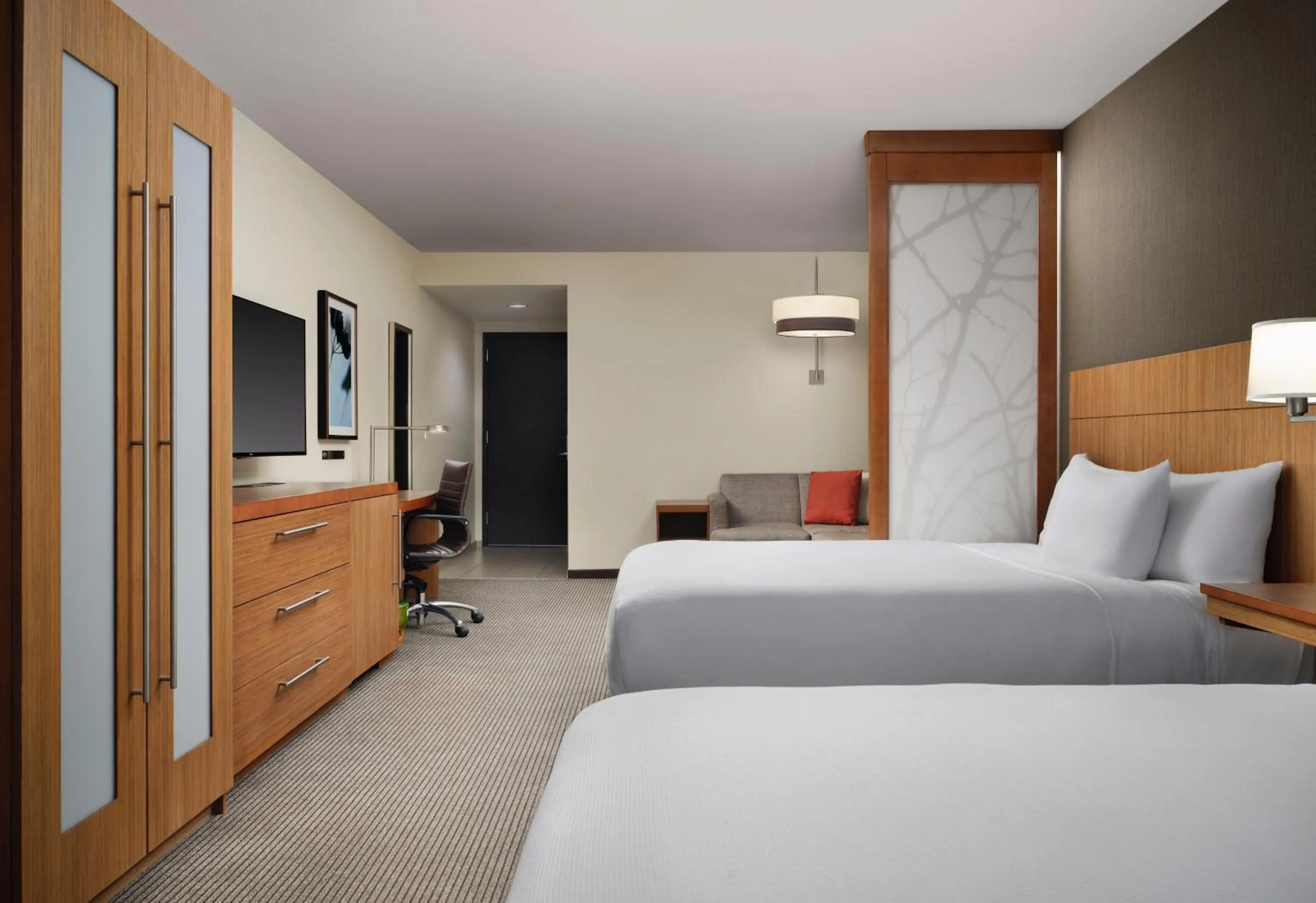 Photo of the whole room, Bed in Hyatt Place Denver Downtown