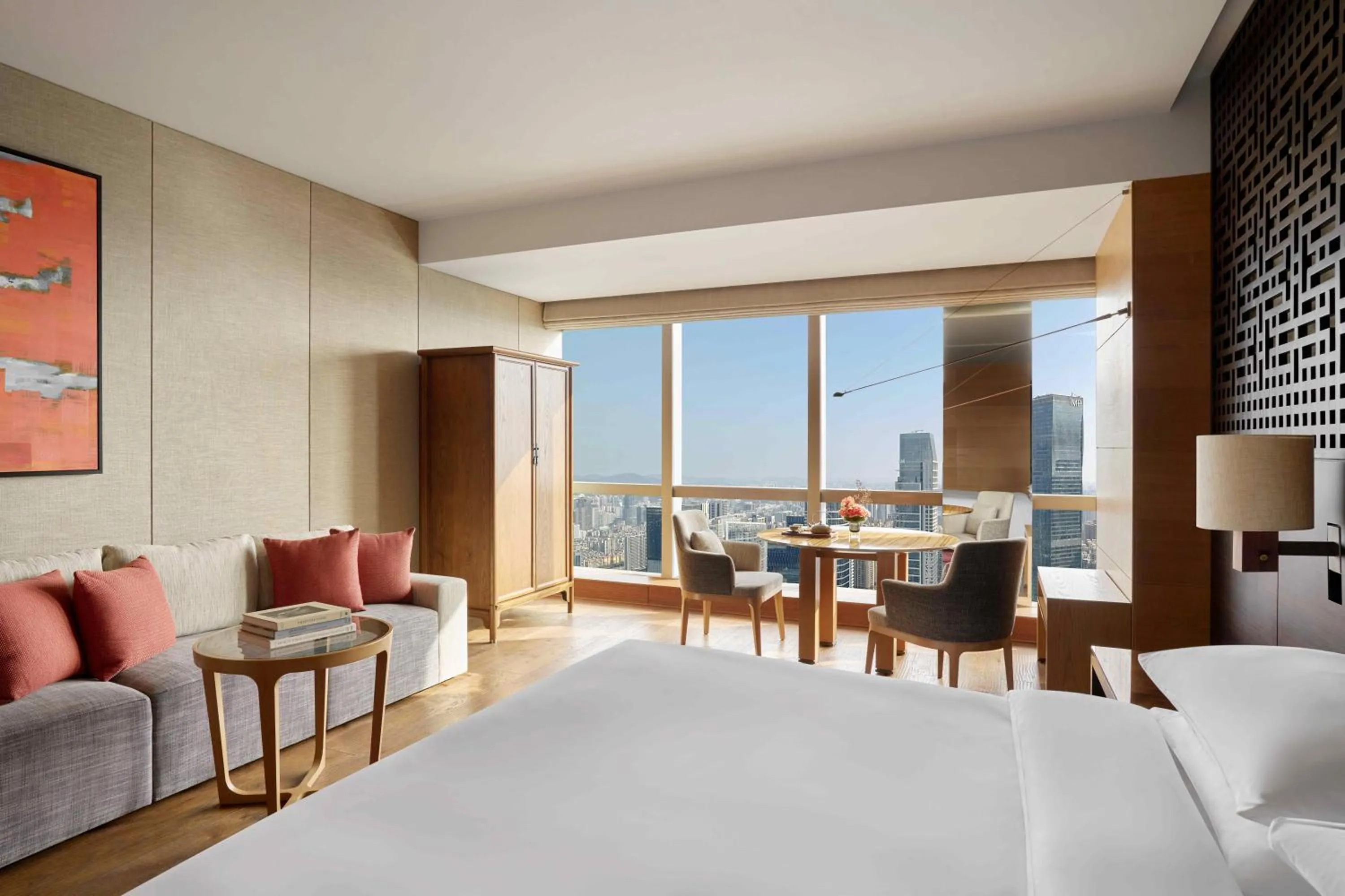 Photo of the whole room, Bed in Park Hyatt Guangzhou