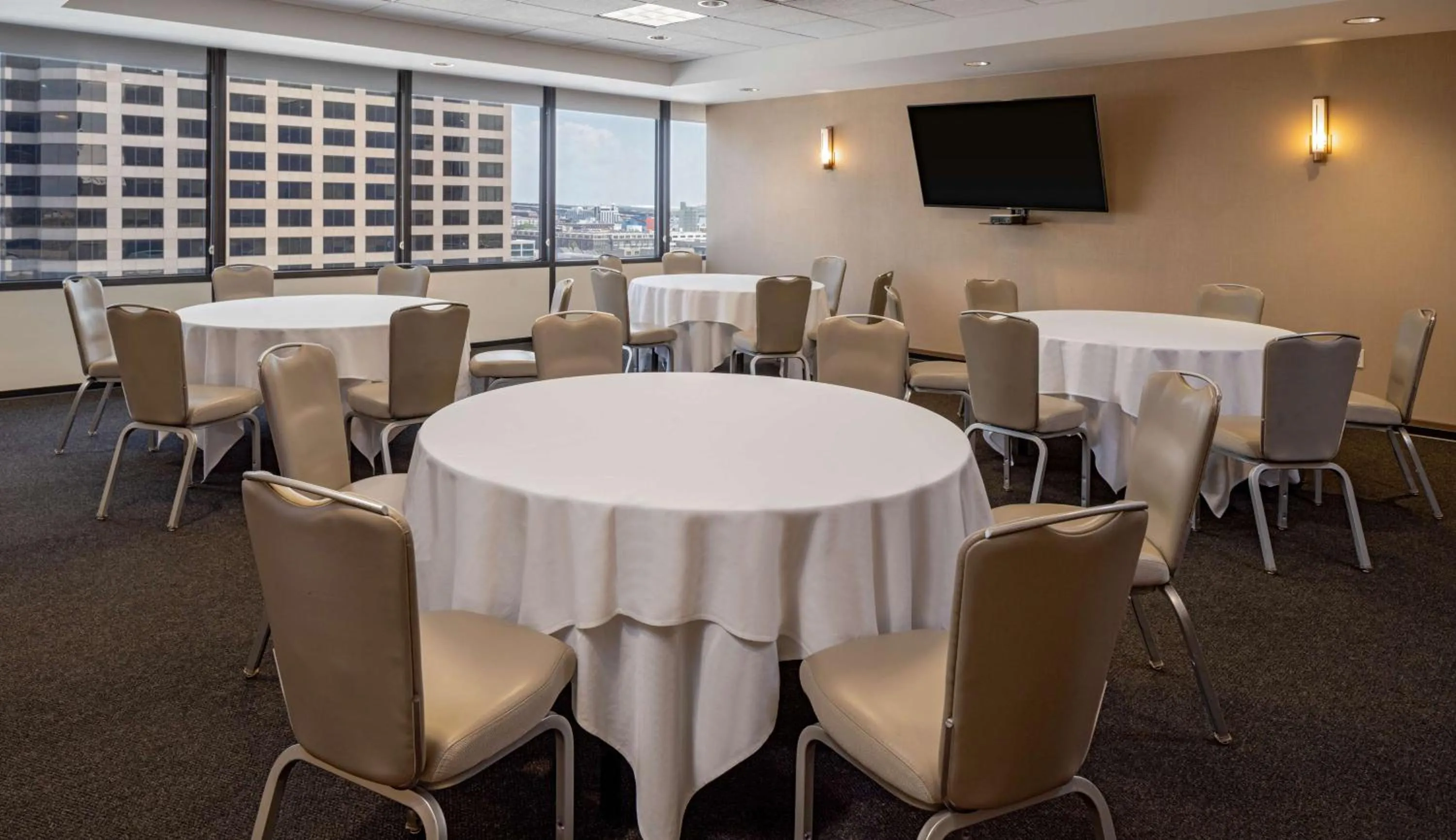 Meeting/conference room in Hyatt House New Orleans Downtown