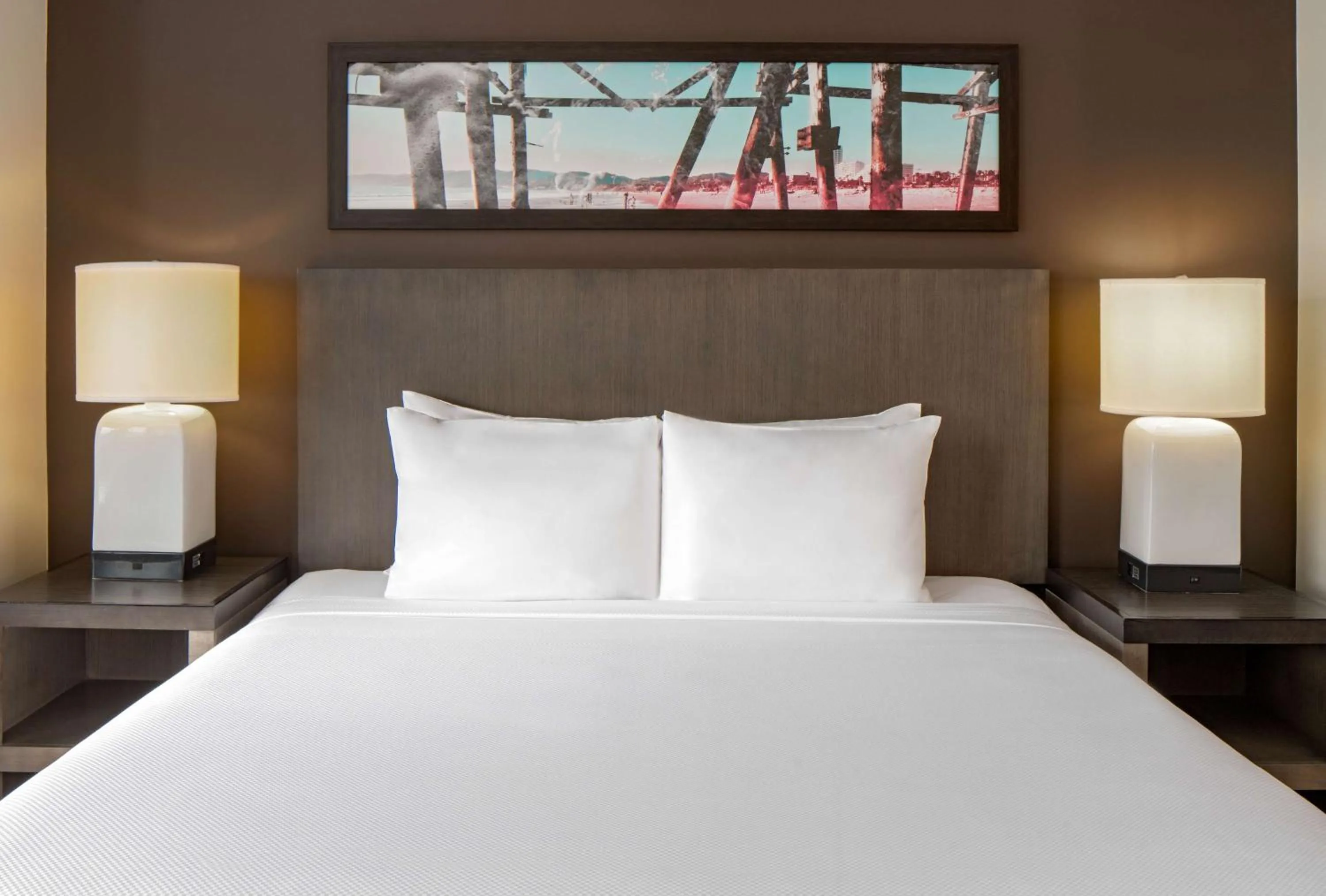 Bedroom, Bed in Hyatt House New Orleans Downtown