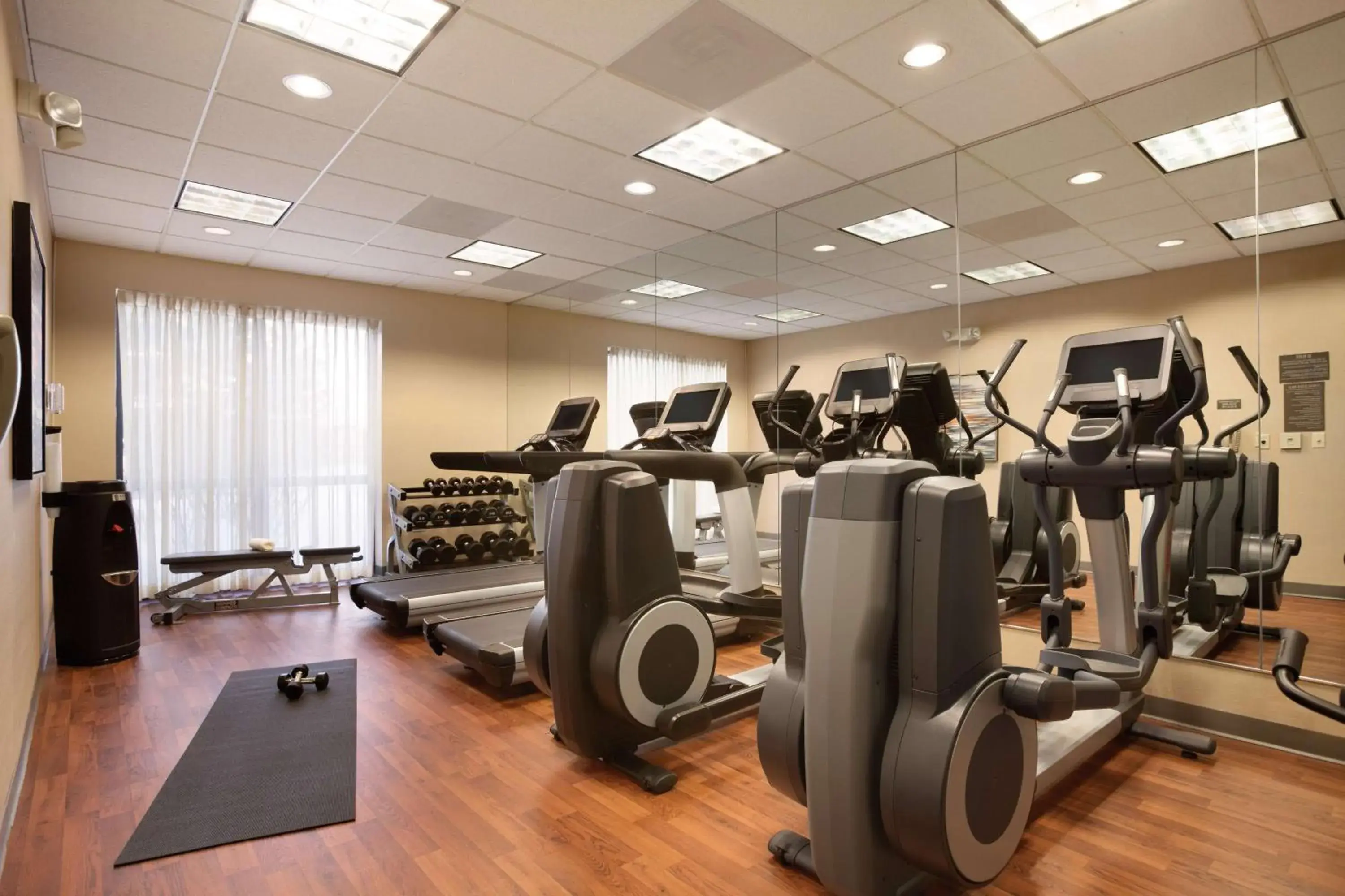 Fitness centre/facilities in Hyatt Place DFW Fitness centre/facilities in Hyatt Place DFW