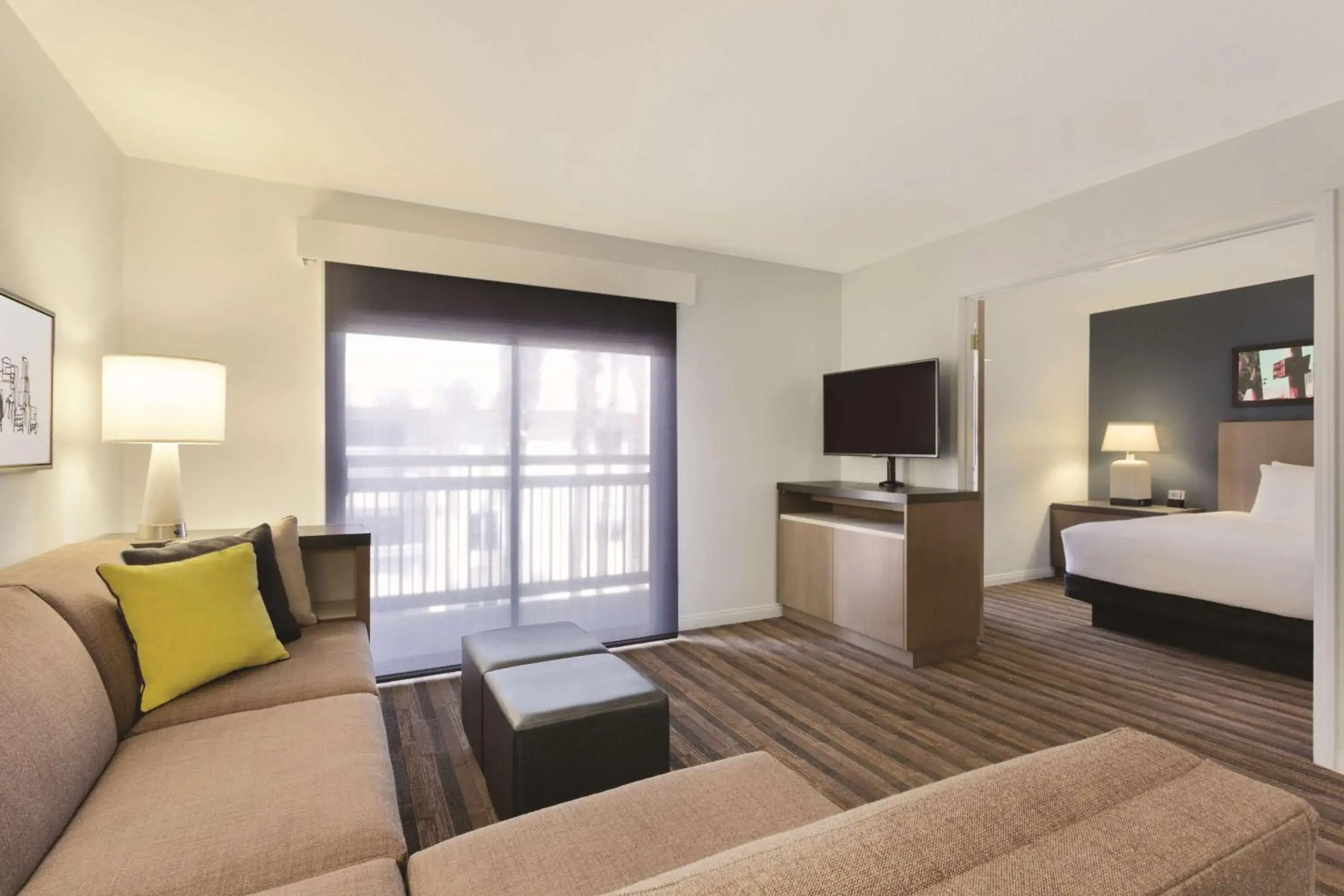 Bedroom, Bed in Hyatt House Cypress / Anaheim Bedroom, Bed in Hyatt House Cypress / Anaheim